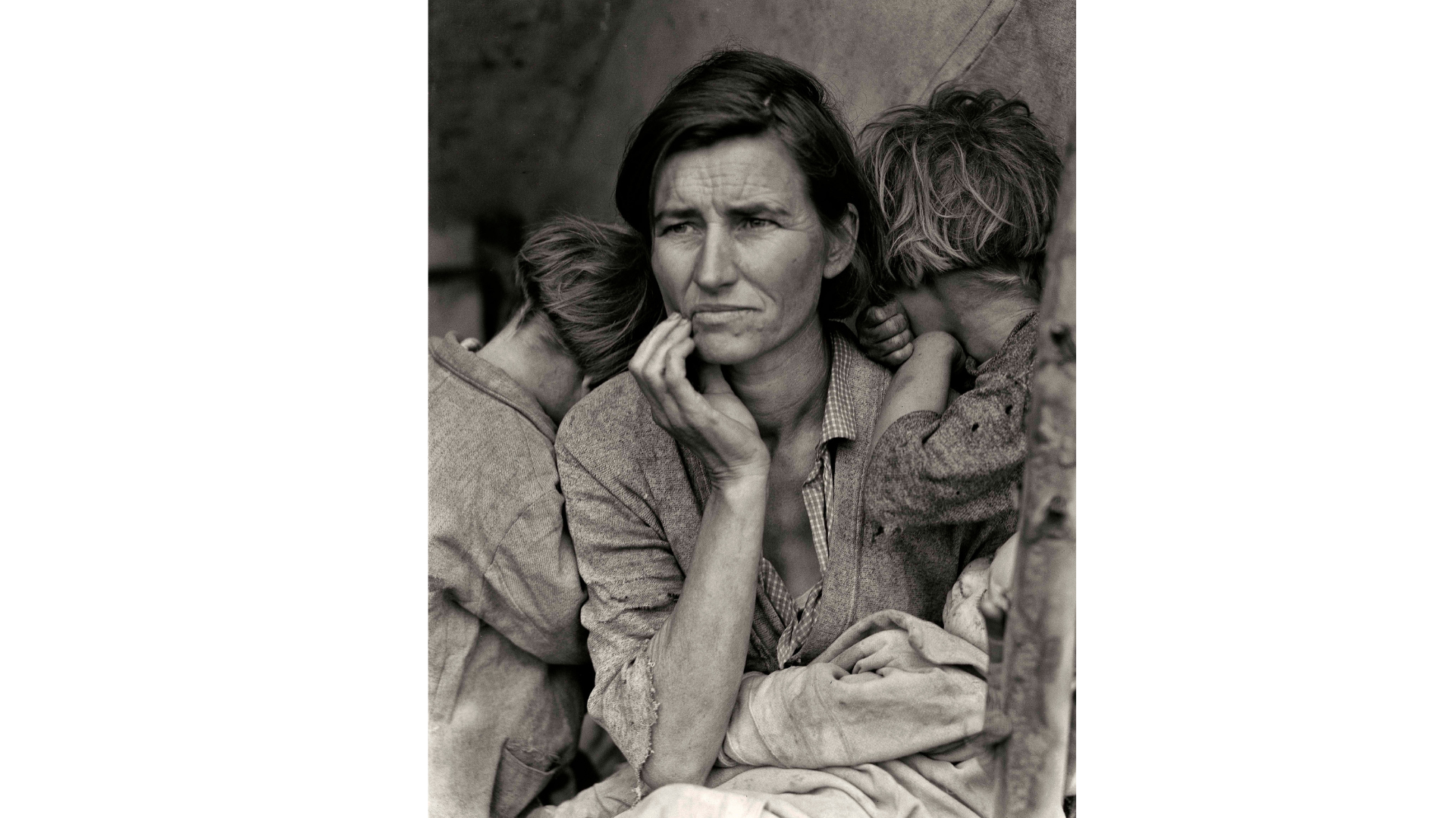 Dorothea Lange
Madre migrante. Raccoglitori poveri di piselli in California. Madre di sette figli. Età: trentadue
Nipomo, California. 1936
The New York Public Library | Library of Congress Prints and Photographs Division Washington