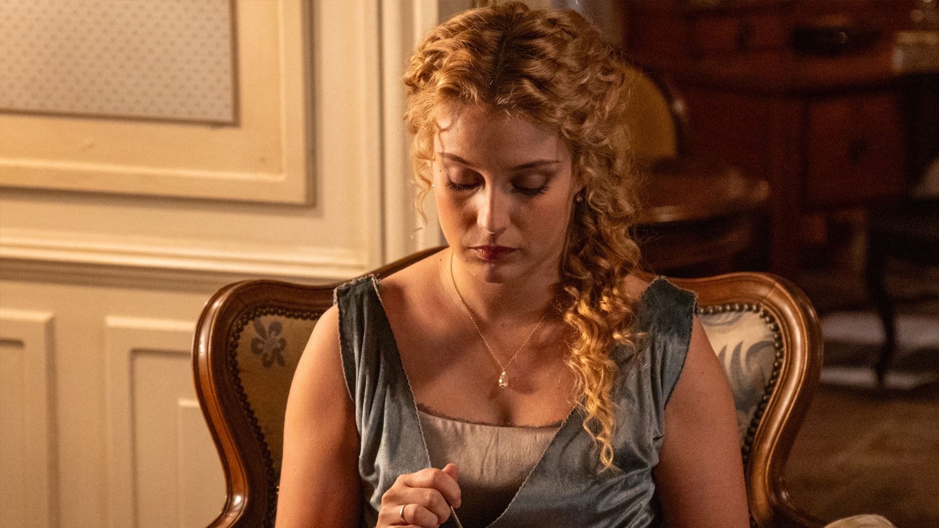 Ana Garces (Jana) in una scena de La promessa