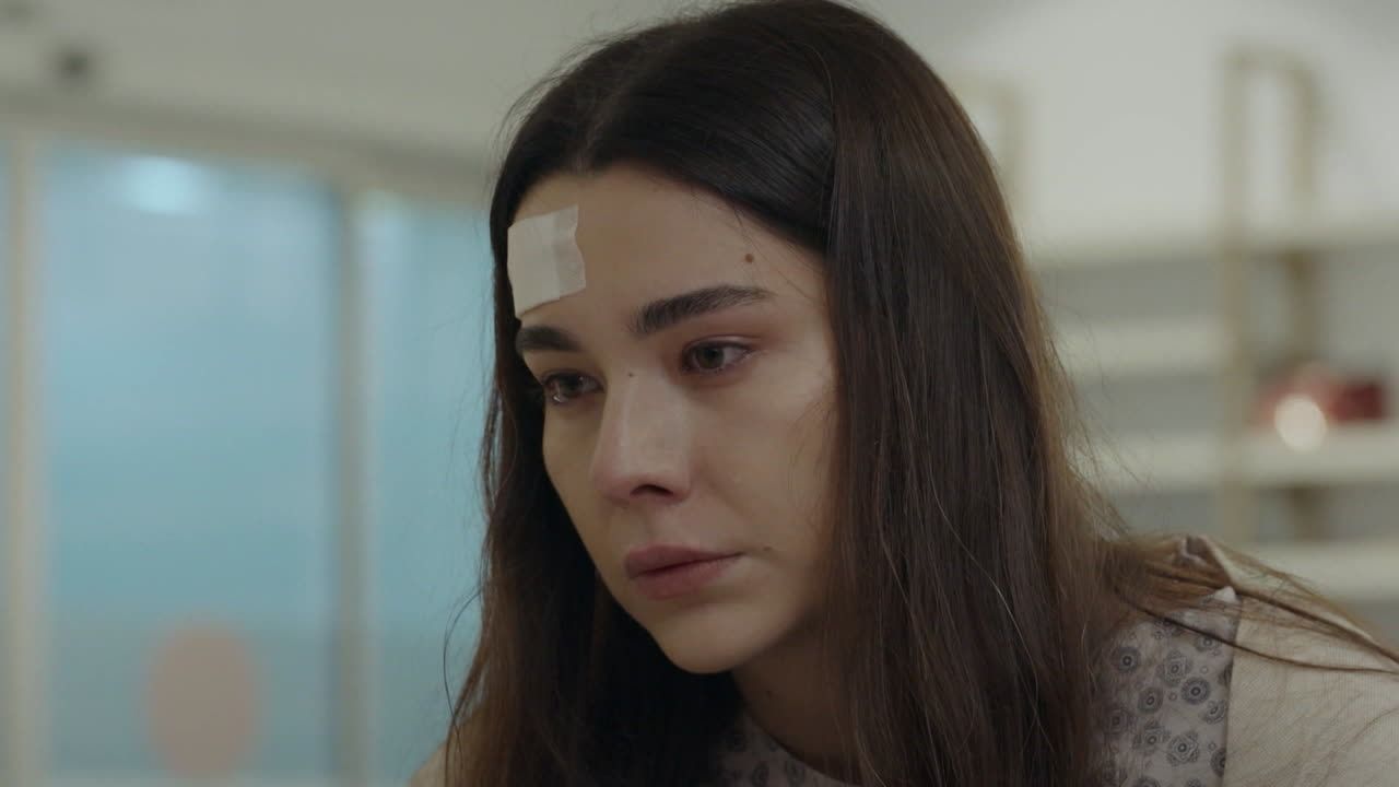 Oylum in una scena di Tradimento