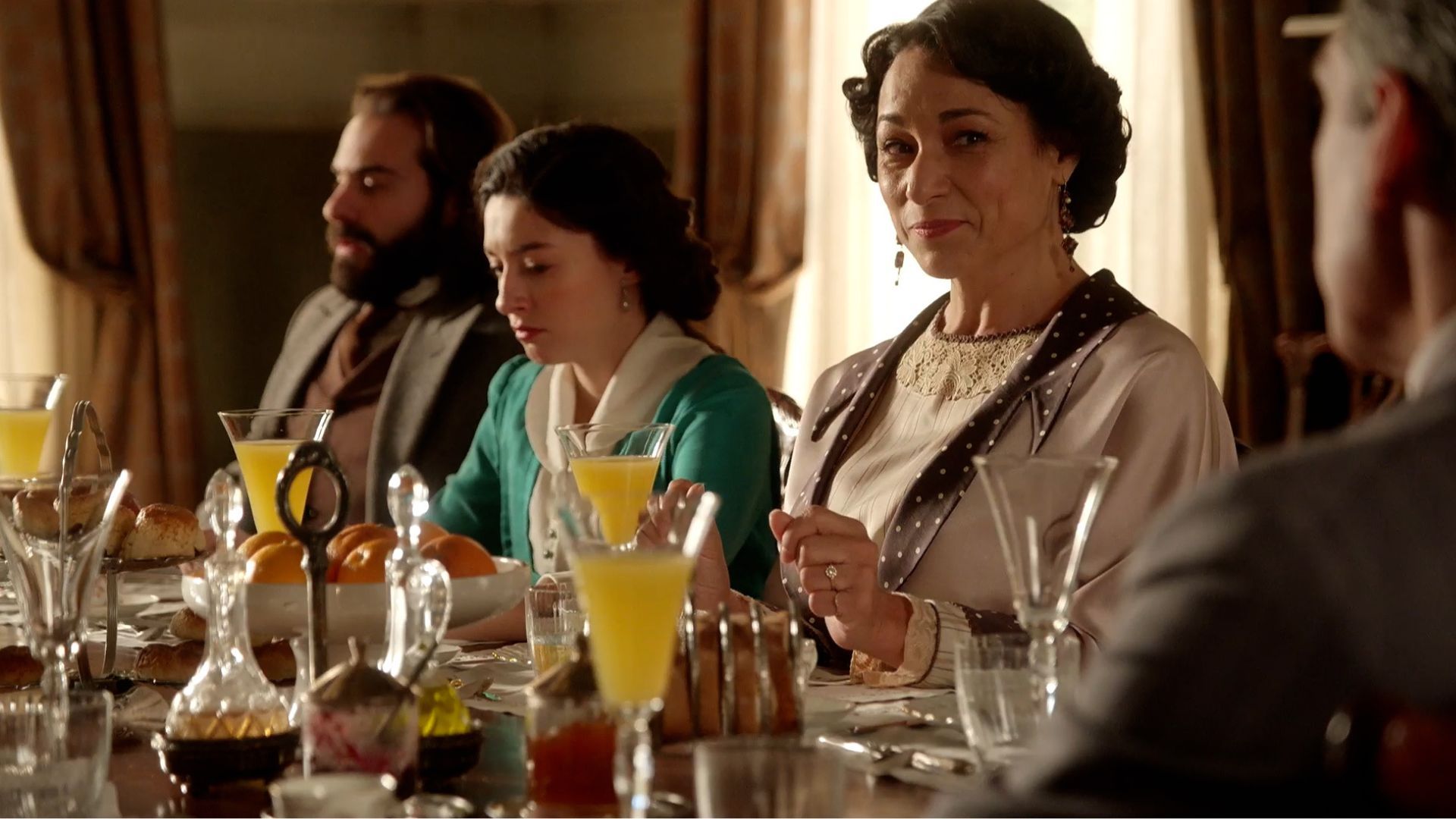 Isabel Serrano  (Leocadia) in una puntata de La promessa