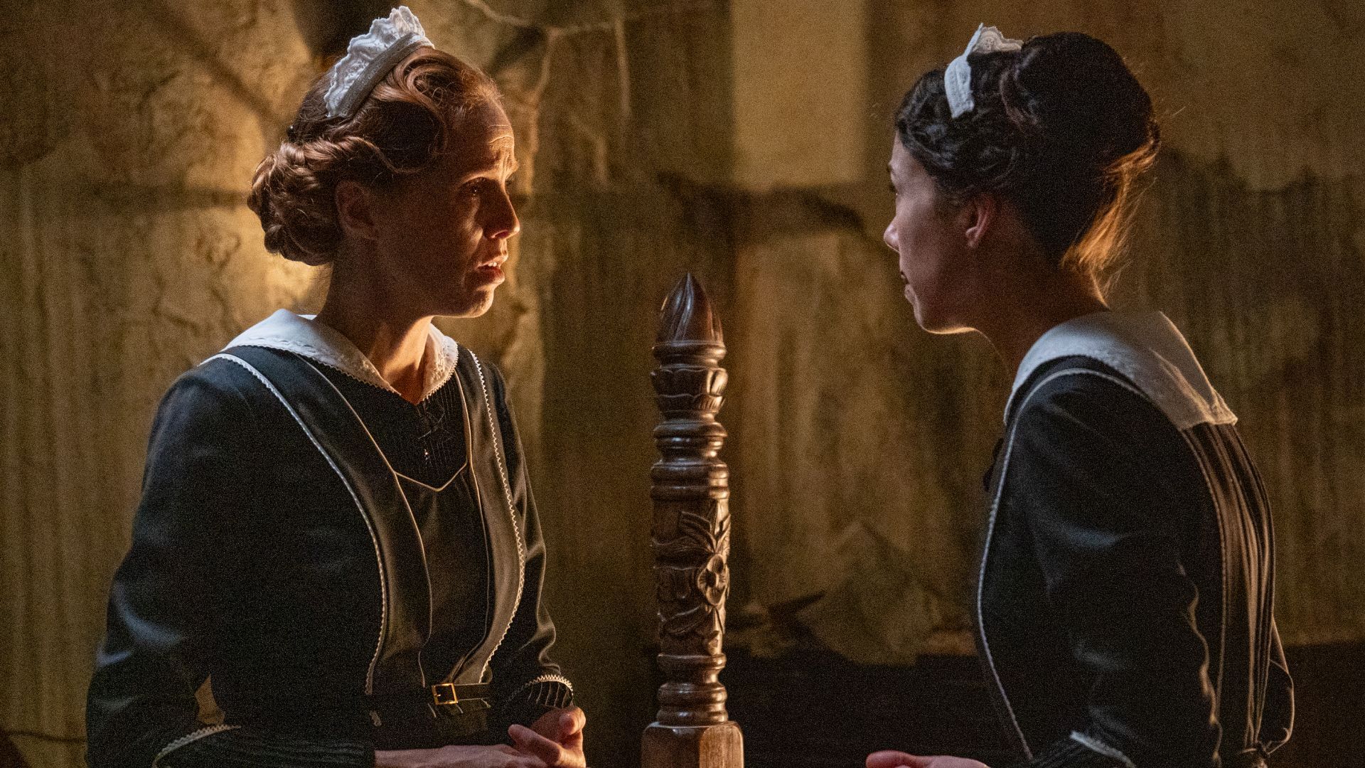 Maria Castro (Pia) e Andrea Del Rio (Teresa) in una scena de La Promessa