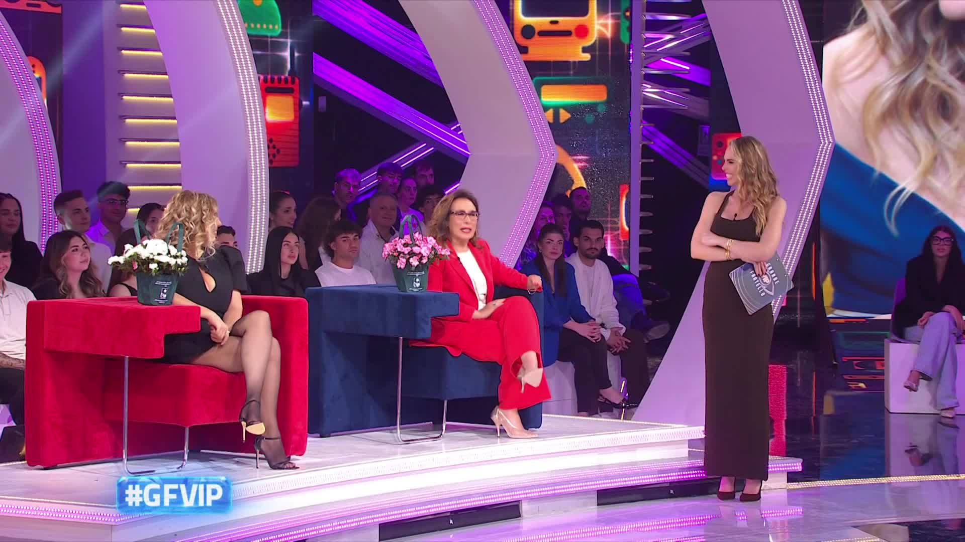 Ilary Blasi, Cesara Buonamici e Selvaggia Lucarelli al GF Vip