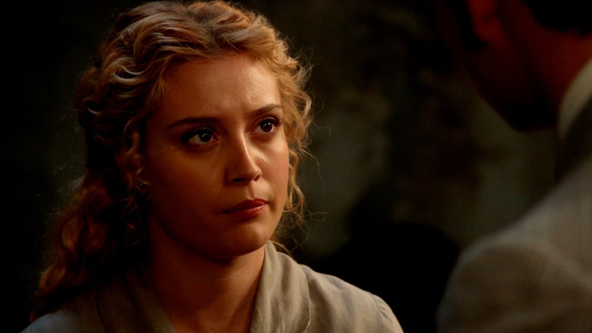 Ana Garces (Jana) in una scena de La Promessa