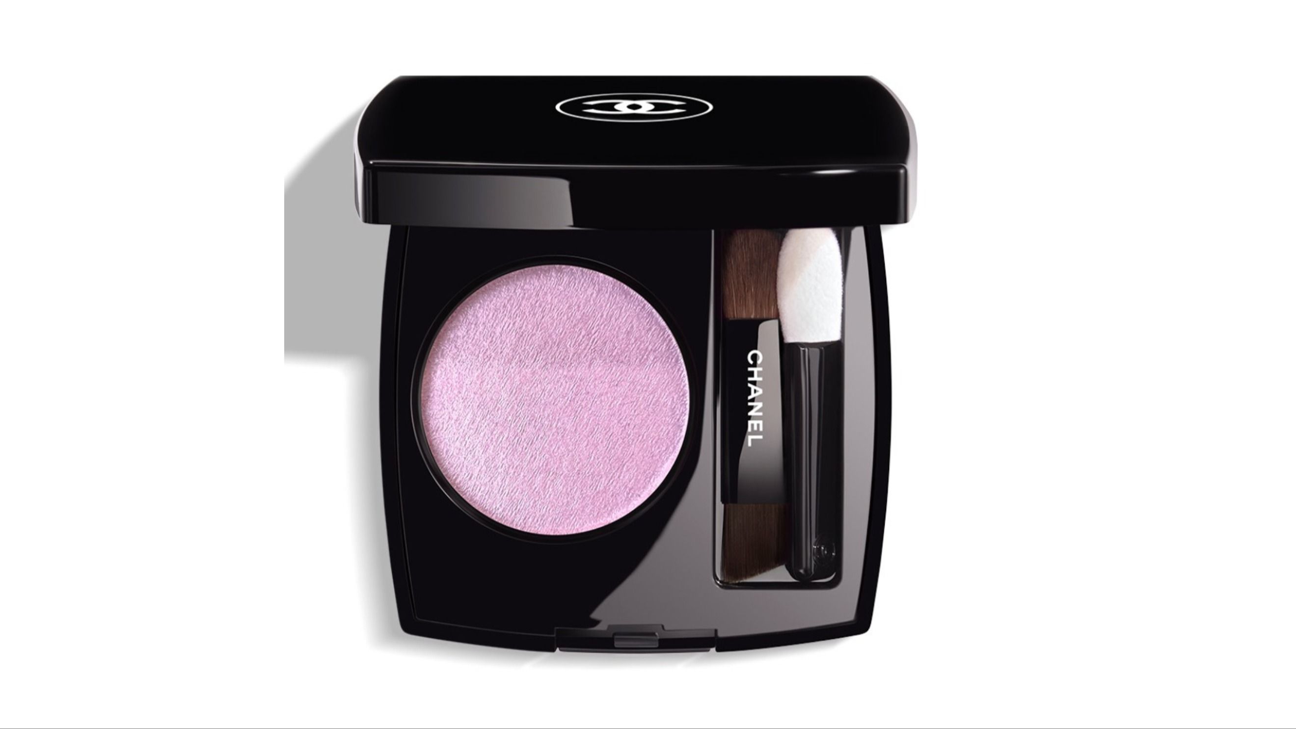 Chanel, Ombre Essentielle Lilas Poudré
Credit: Courtesy Ufficio Stampa

