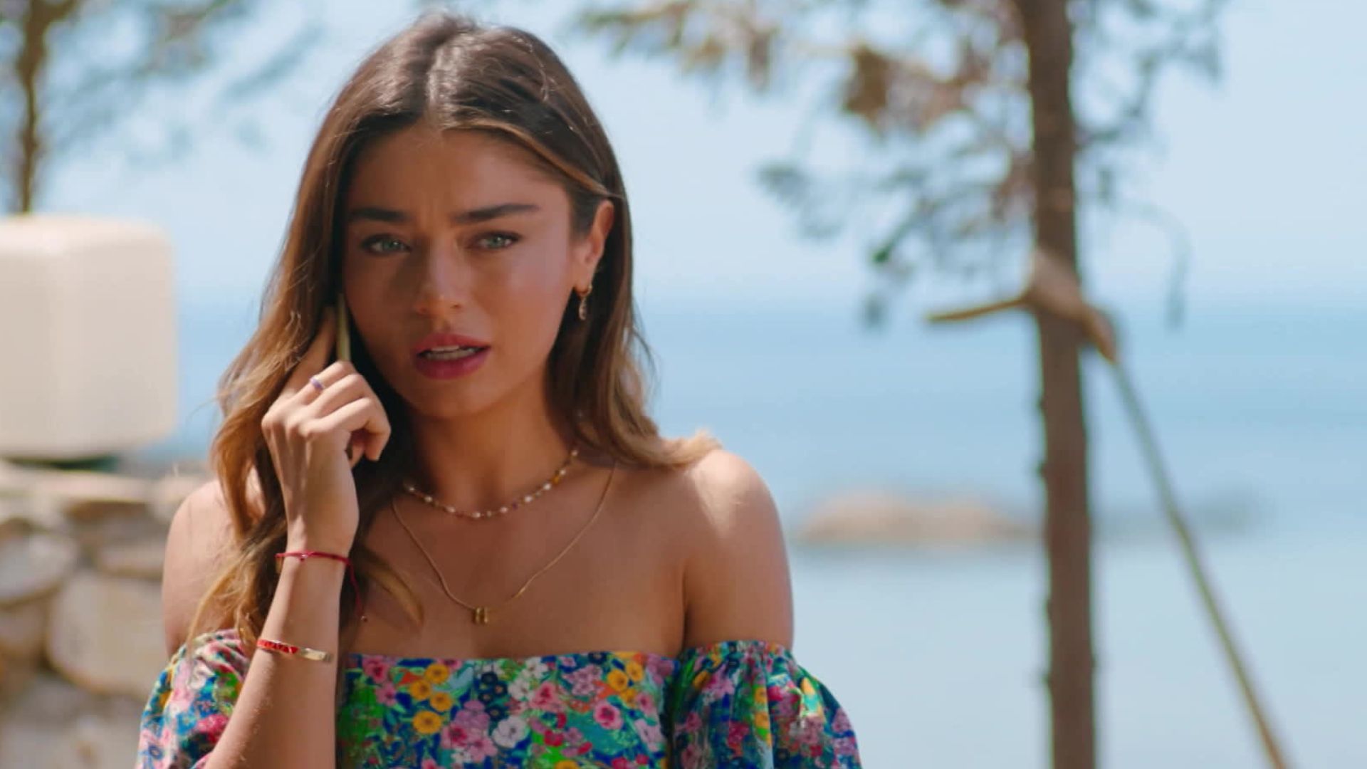 Ayca Aysin Turan (Haziran) in una scena di Be my Sunshine