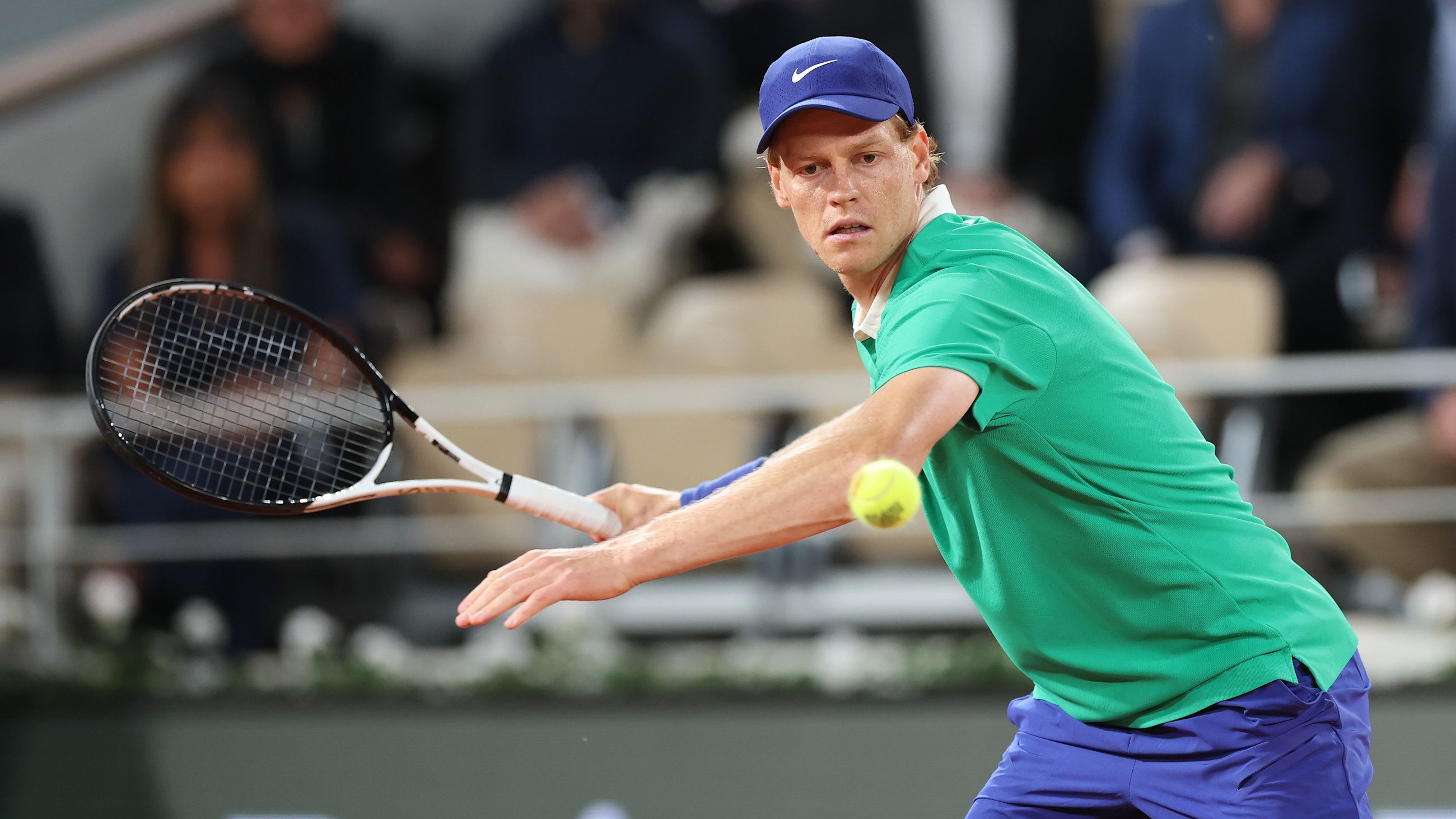 Jannik Sinner durante il suo primo match contro Arthur Rinderknech al Roland Garros di Parigi il 26 maggio 2025. Trionfa il tennista altoatesino
Credit: Getty Images