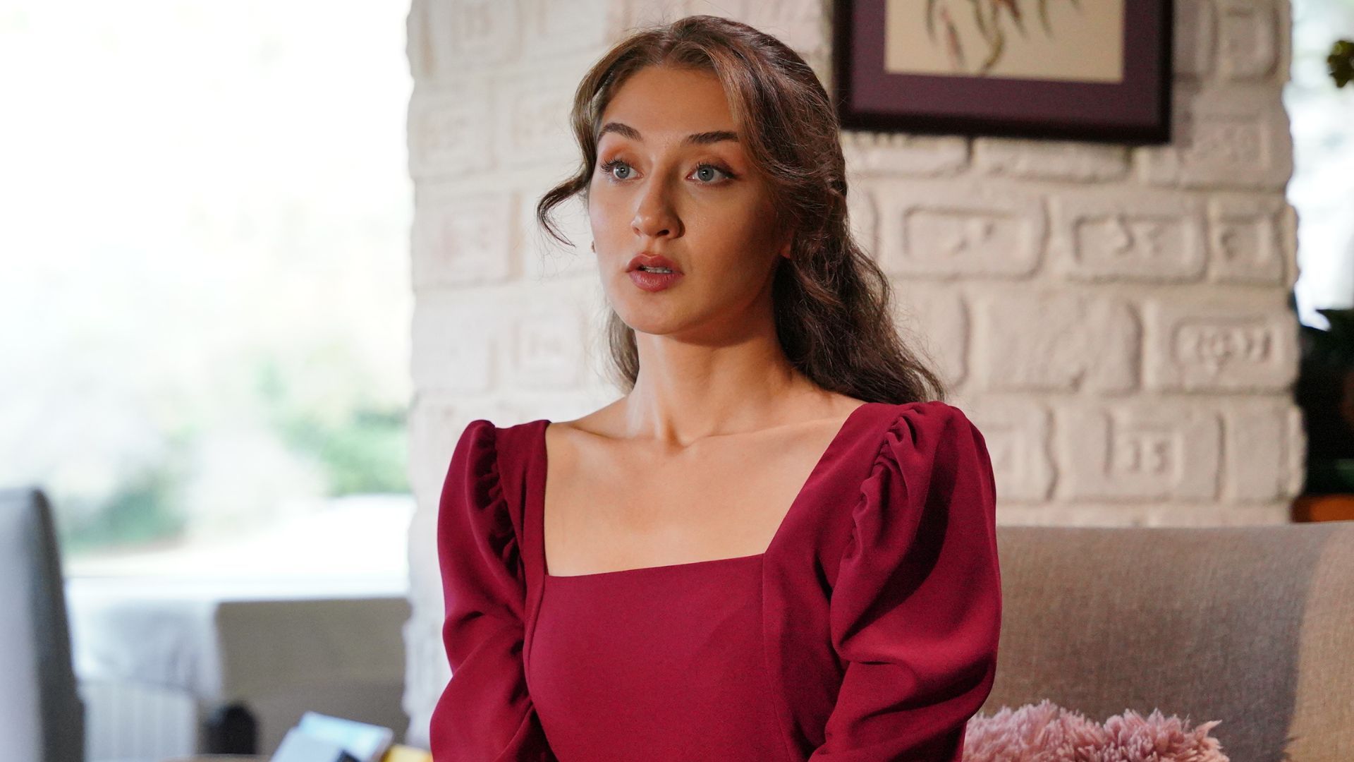 Deniz Gurkan (Sare) in una scena di Racconto di una notte