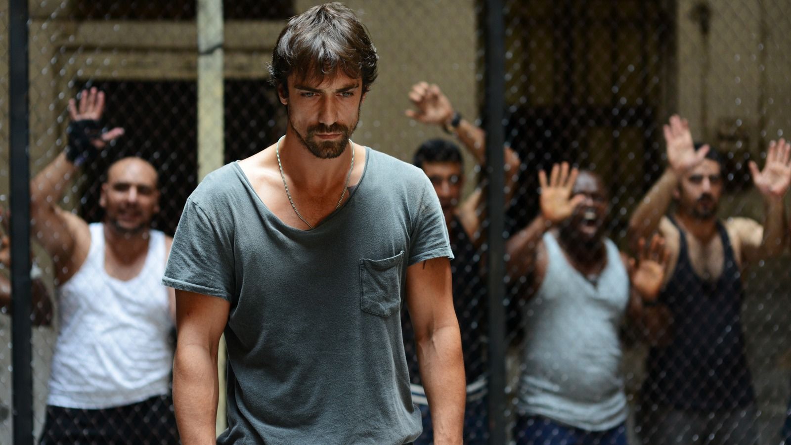 İbrahim Çelikkol è il pugile Alì nel film Only You