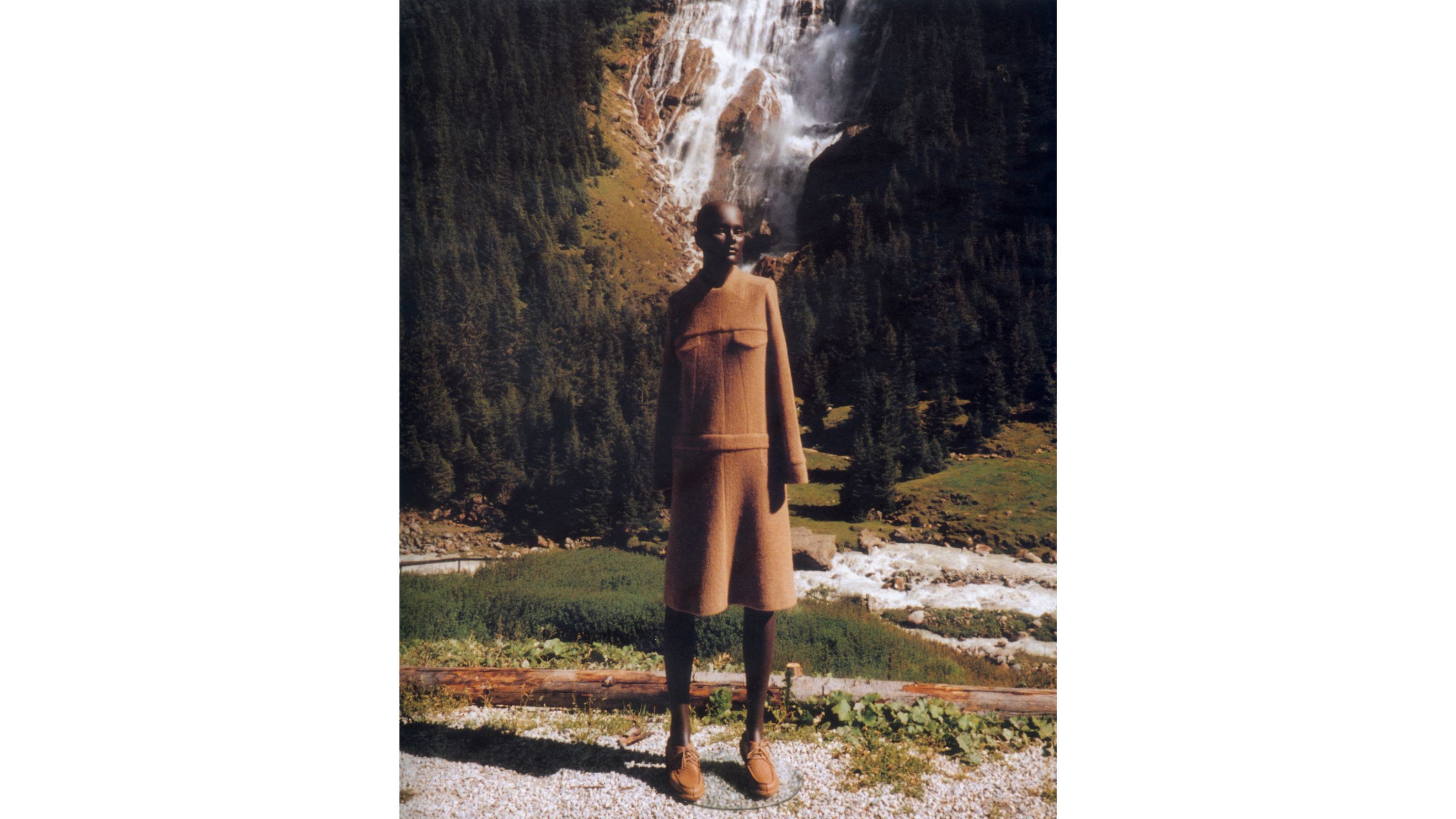 Dirk van Saene, Autumn/Winter 1998-1999, © Photo:Dirk Van Saene - Courtesy Press Office