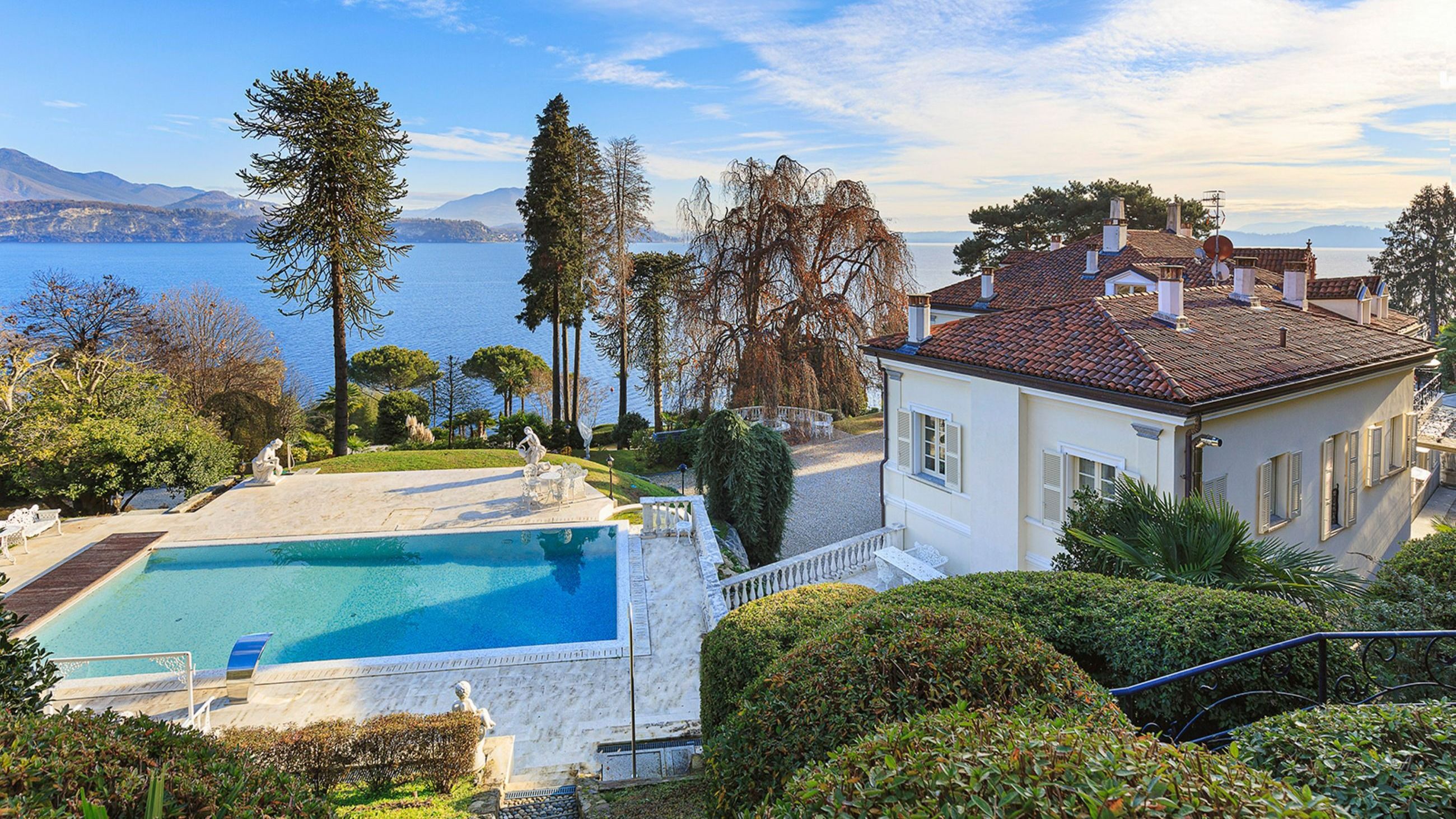 Villa storica sul Lago Maggiore a Belgirate con piscina - Crediti Lionard Luxury Real Estate