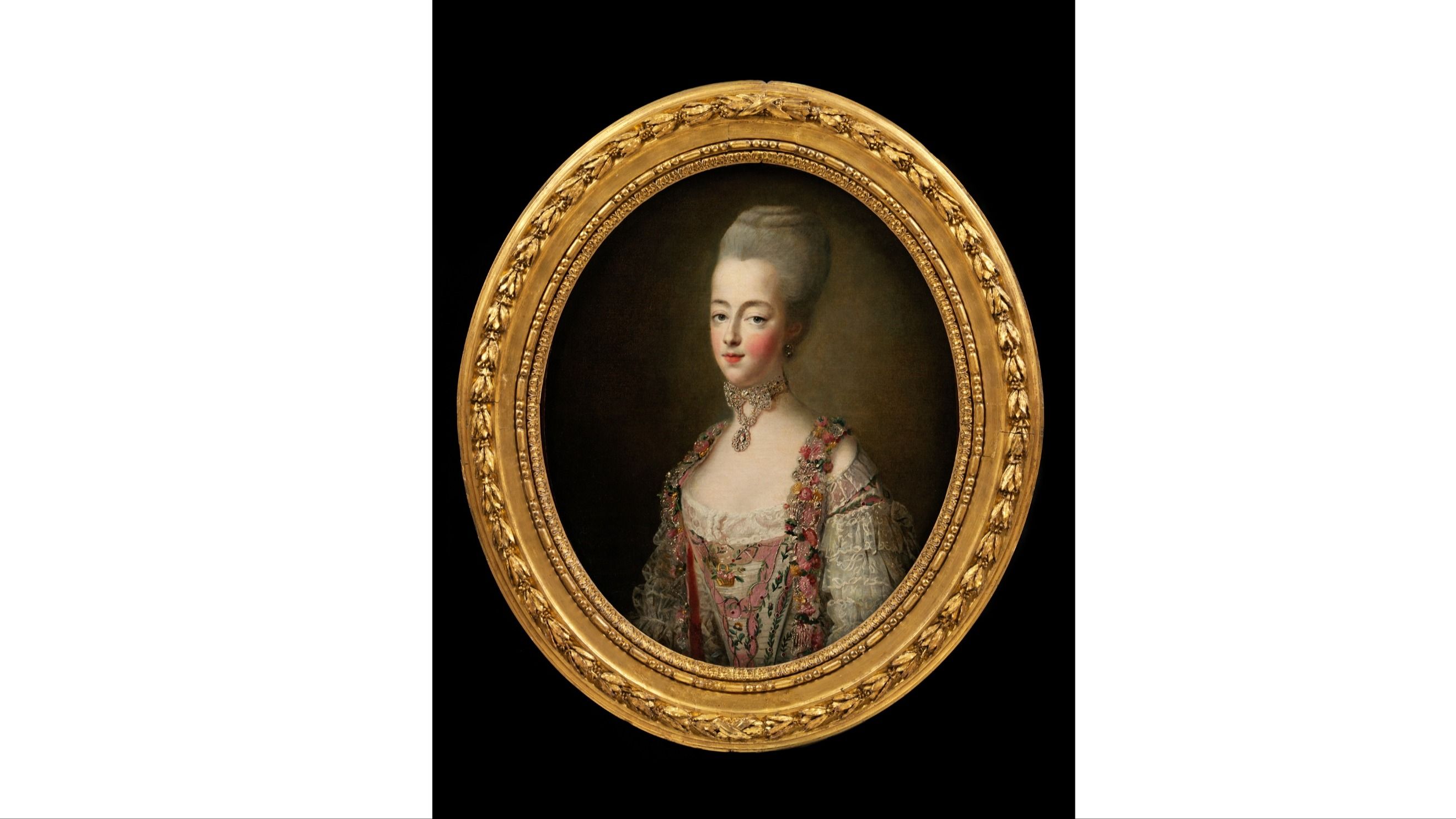 Ritratto di Maria Antonietta con un vestito di corte; Olio su tela di François Hubert Drouais, 1773
Credits: Victoria and Albert Museum, Londra