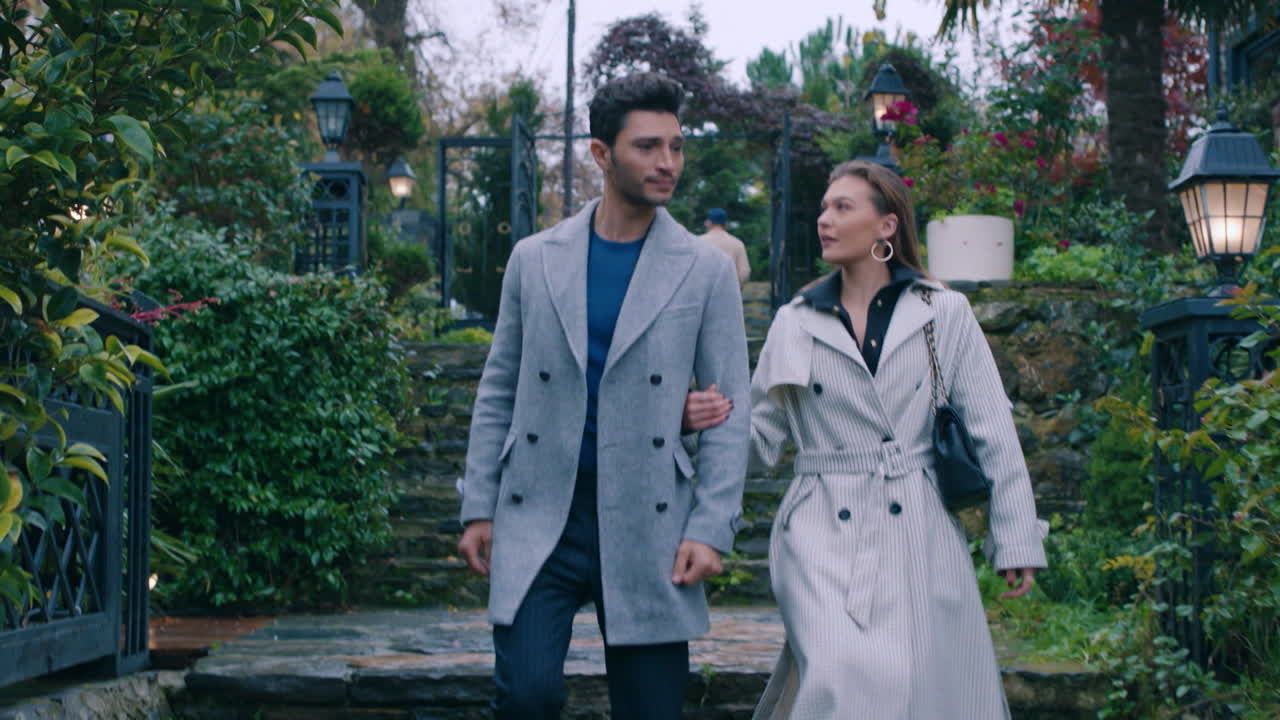 Una scena di Love, Reason, Get even