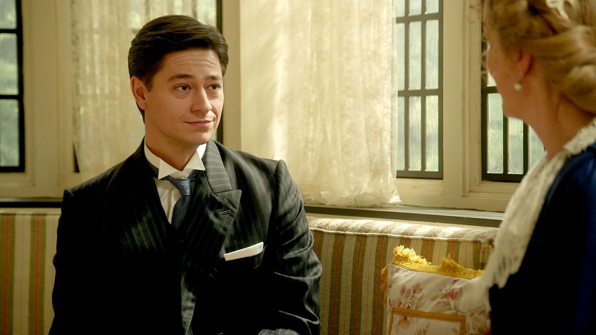 Pelayo, interpretato da Michel Tejerina, in una scena de La Promessa