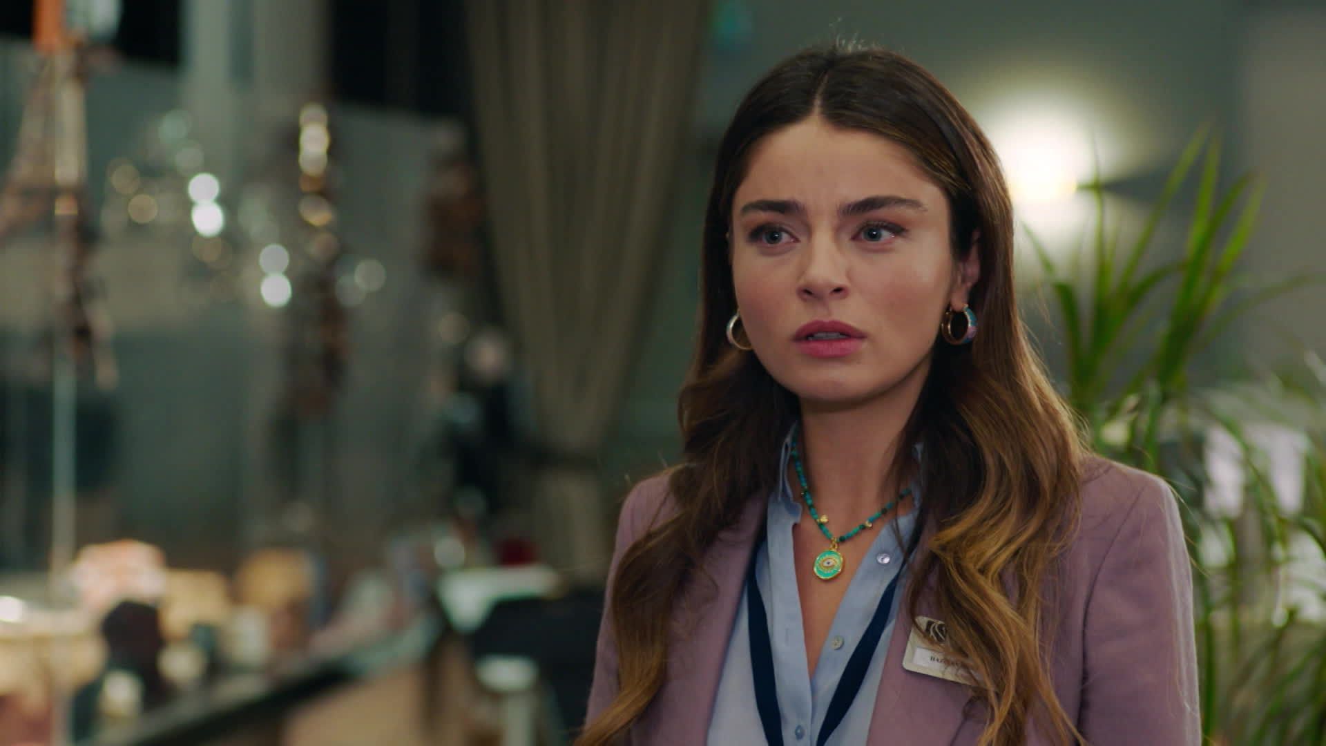 Ayca Aysin Turan (Haziran) in una scena di Be my Sunshine