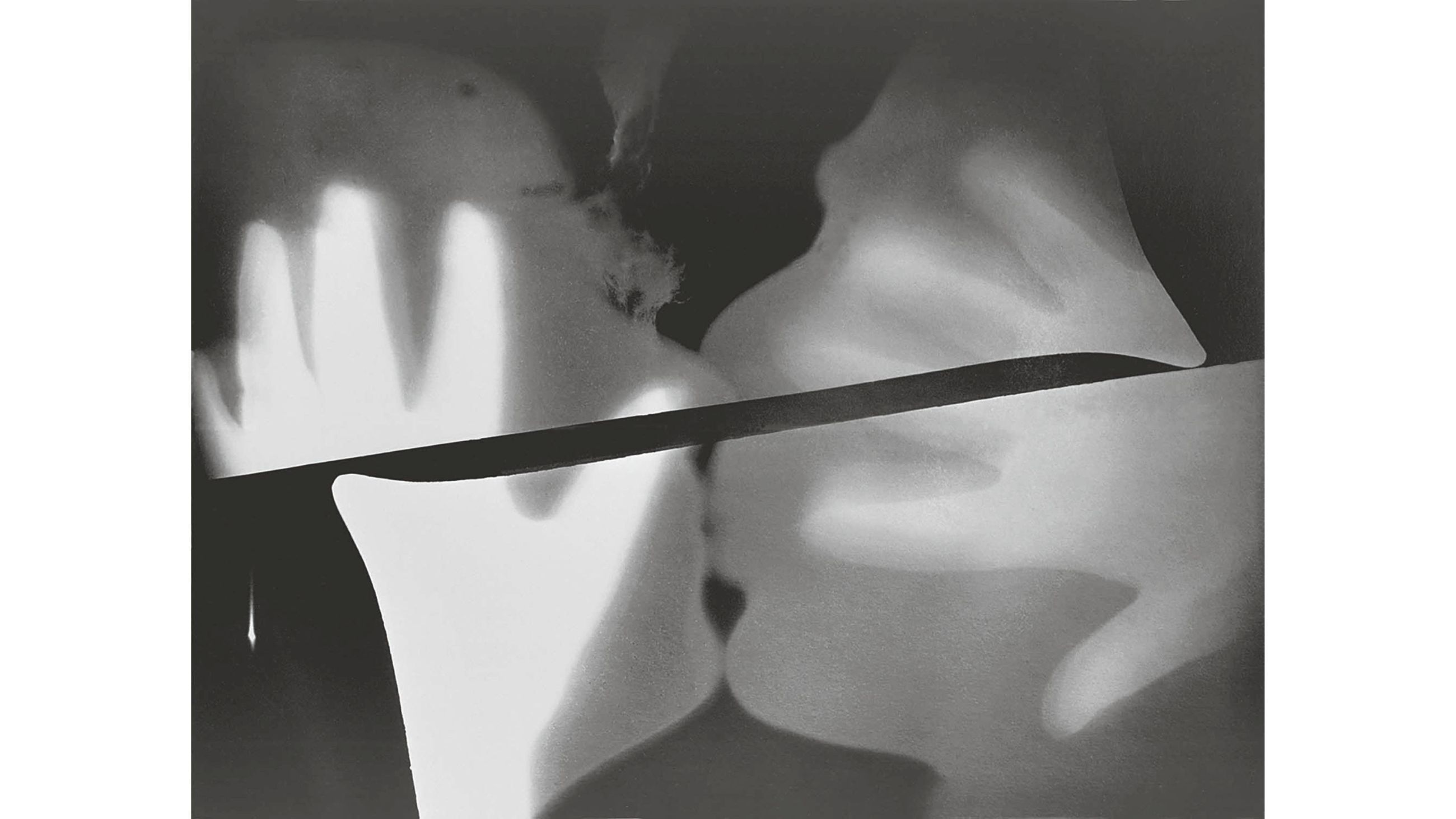 Rayographie "Le baiser", 1922 © Man Ray 2015 Trust, by SIAE 2025 - Courtesy Press Office