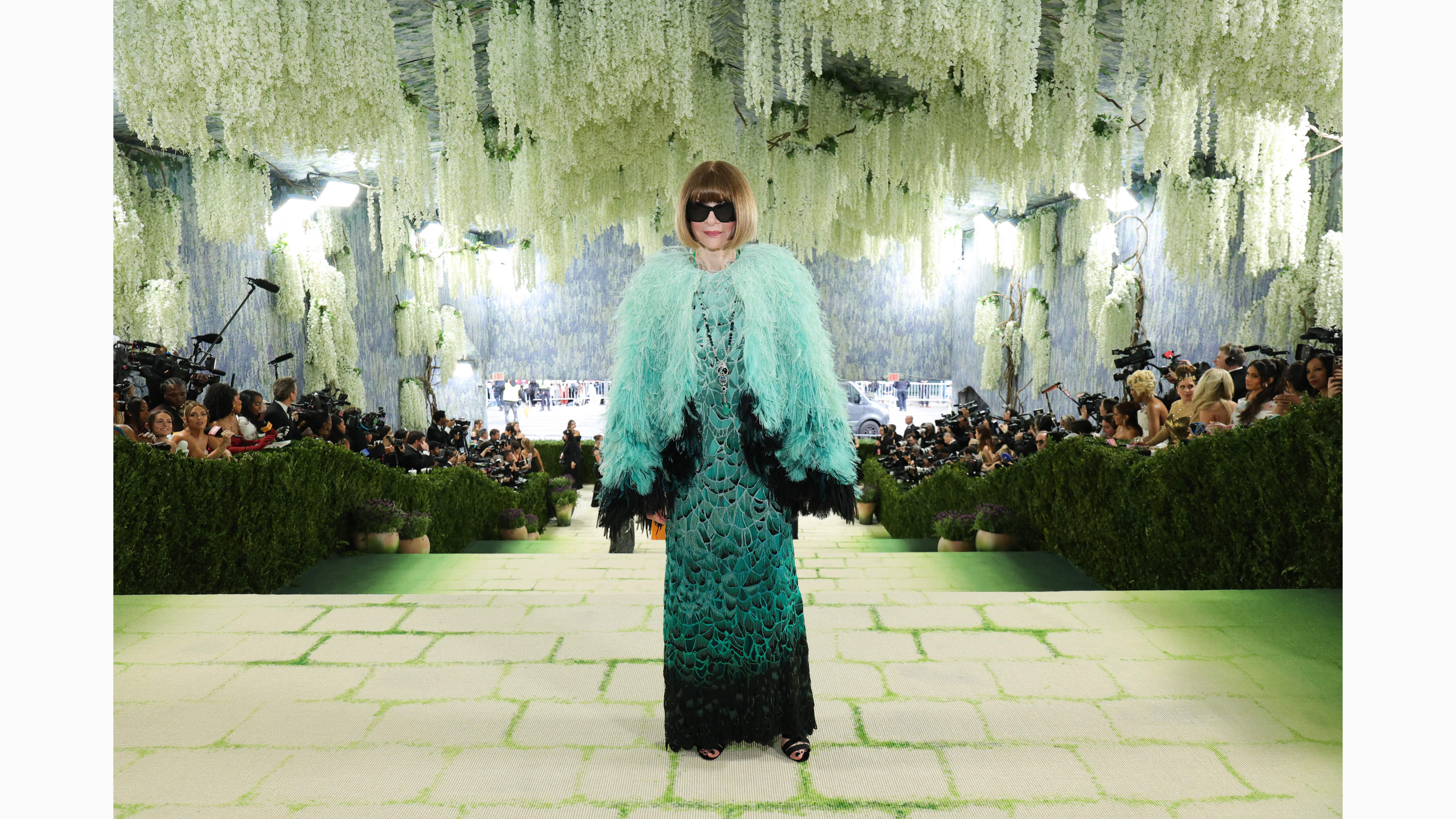 Anna Wintour sulla scalinata del Metropolitan Museum di New York all'apertura del Met Gala - Crediti: Getty Images