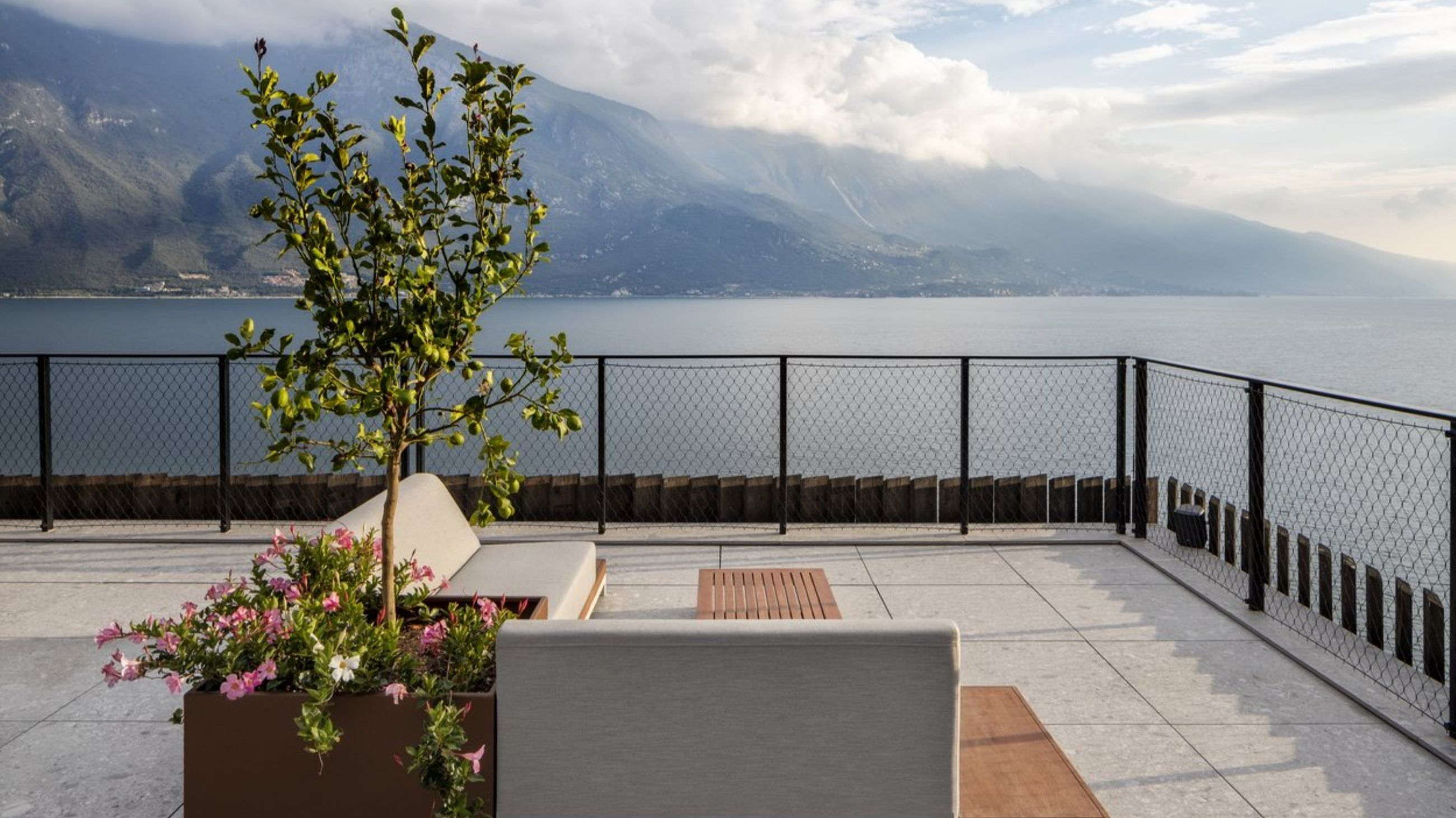 Eala My Lakeside Dream - Credits Gesia