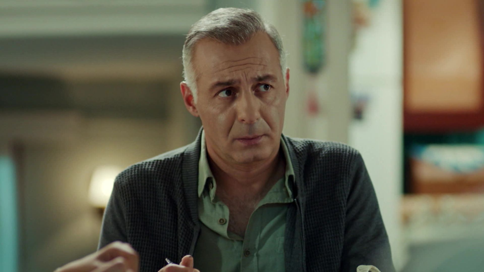 Ahmet Saraçoĝlu (Sevket) in una scena di My Sweet Lie