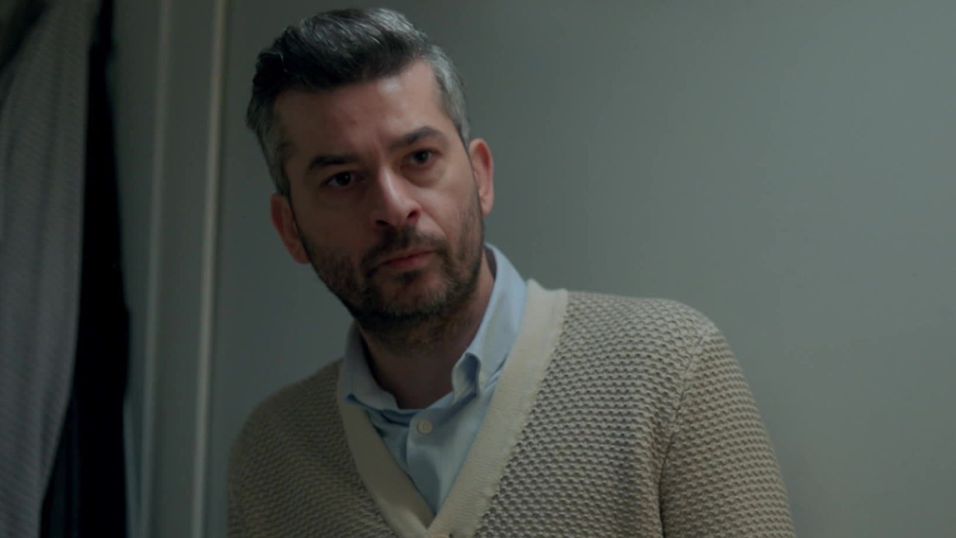 Osman in una scena di Segreti di famiglia 3