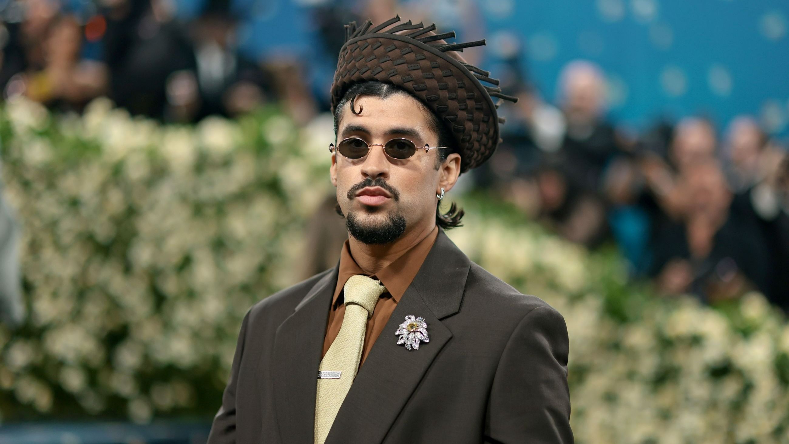 Bad Bunny partecipa al Met Gala 2025, che celebra “Superfine: Tailoring Black Style”, al Metropolitan Museum of Art a New York Cit
Credits: Getty Images