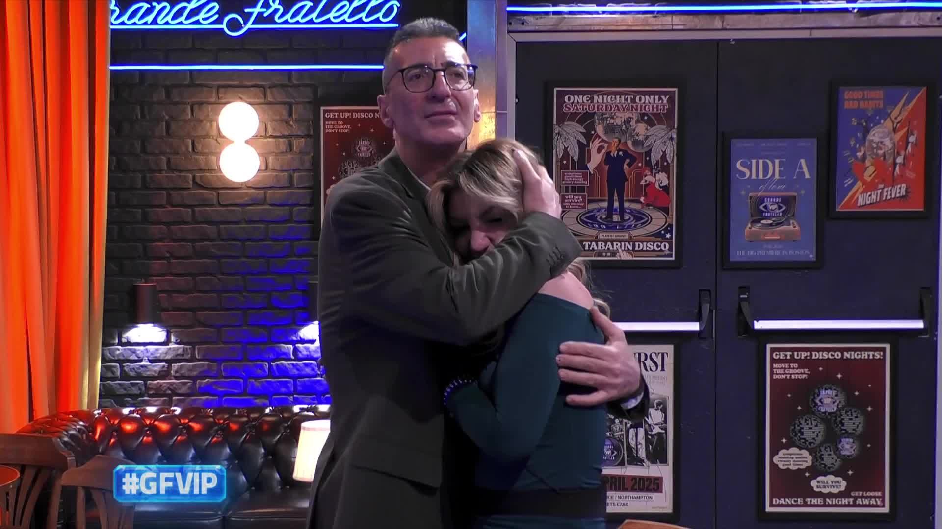 Lucia Biancardi abbraccia il padre Antonio