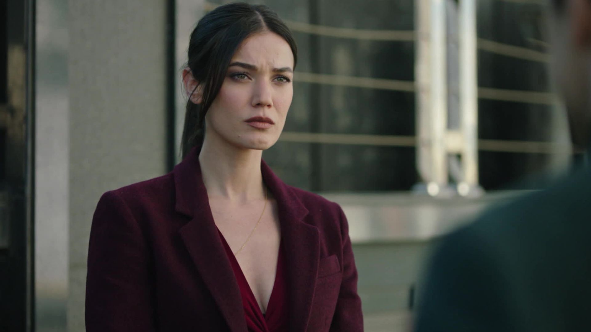 Pinar Deniz (Ceylin) in una scena di Segreti di famiglia 2