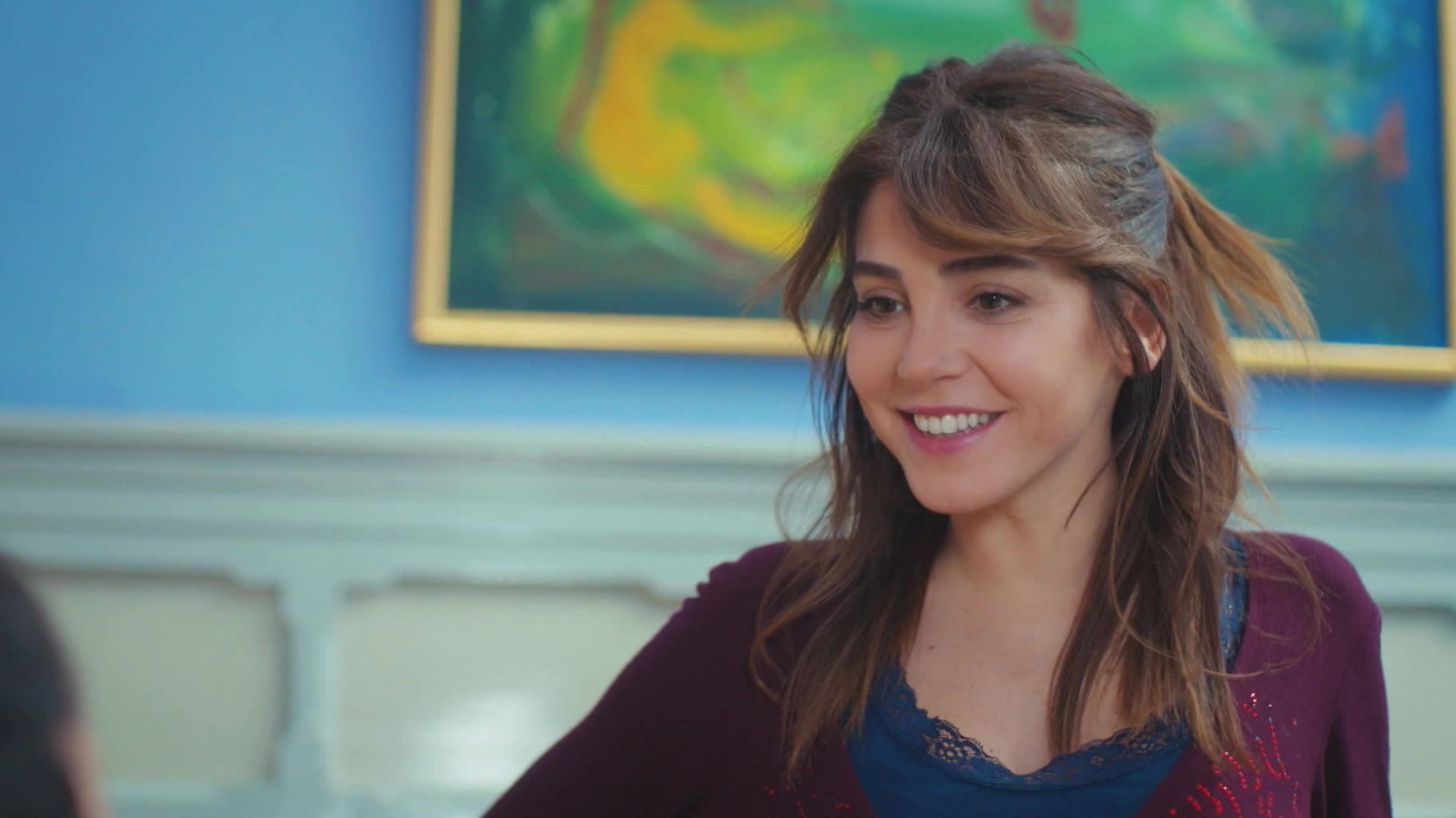 Gokce Eyuboglu (Ceyda) in una scena di La forza di una donna 3