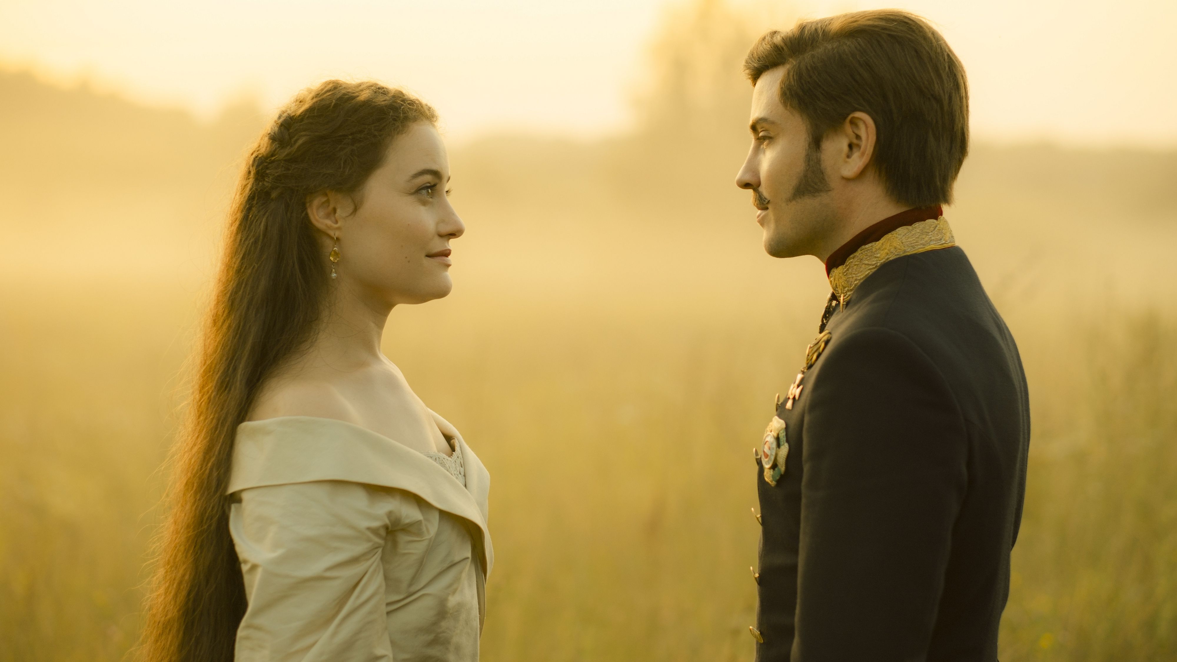 Dominique Devenport e Jannik Schümann sono i protagonisti di Sissi