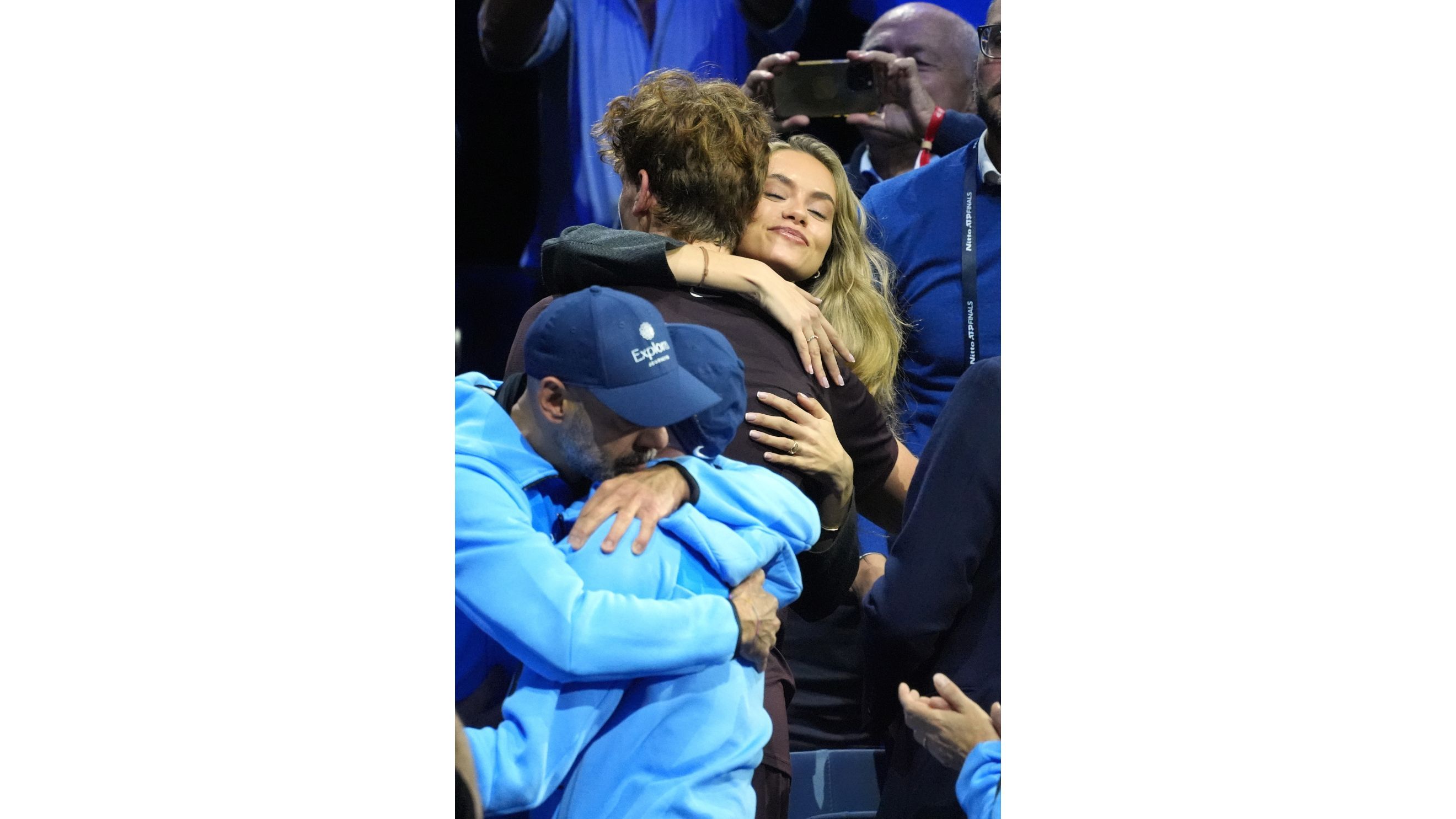 Jannik Sinner celebra con Laila Hasanovic durante l'ottavo giorno delle Nitto ATP Finals 2025 presso l'Inalpi Arena il 16 novembre 2025 a Torino - Credits: Getty Images