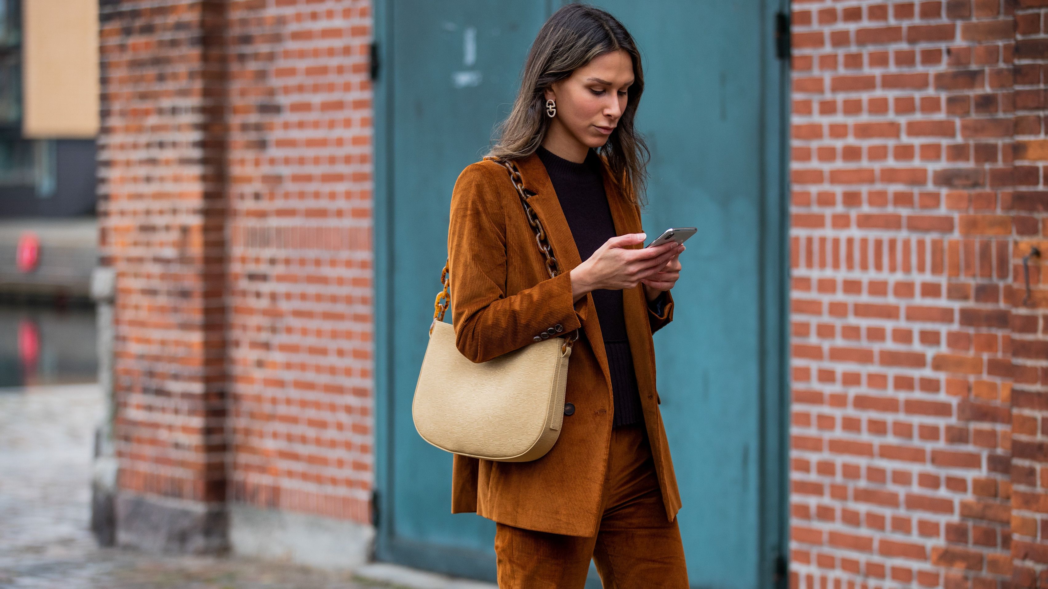 Street Style - Credits: Getty Images 