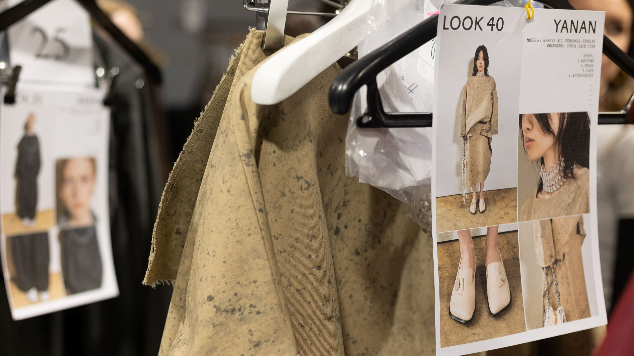 Atmosfera nel backstage prima della sfilata donna Autunno/Inverno 2026-2027 di Niccolò Pasqualetti, nell'ambito della Paris Fashion Week, l'8 marzo 2026 a Parigi, Francia - Credits: Getty Images