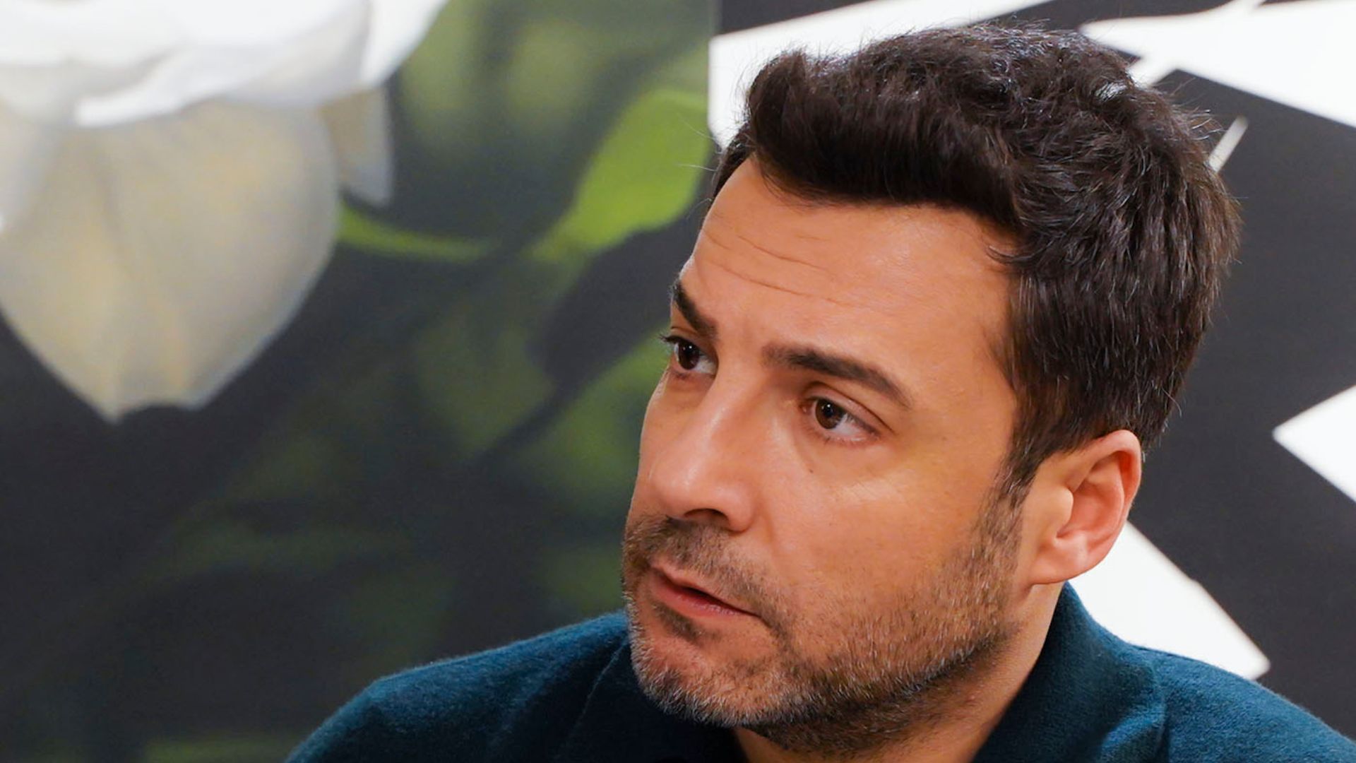 Baris Kilic (Kaya Ekinci) in una scena di Forbidden Fruit 3.