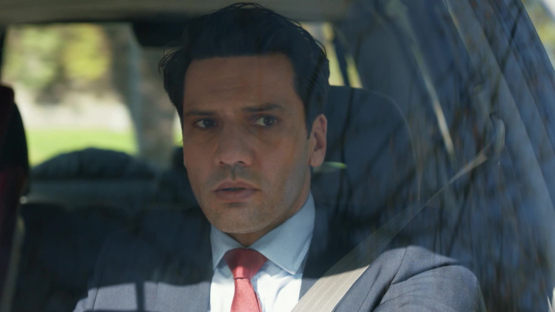 Ilgaz in una scena di Segreti di famiglia 3