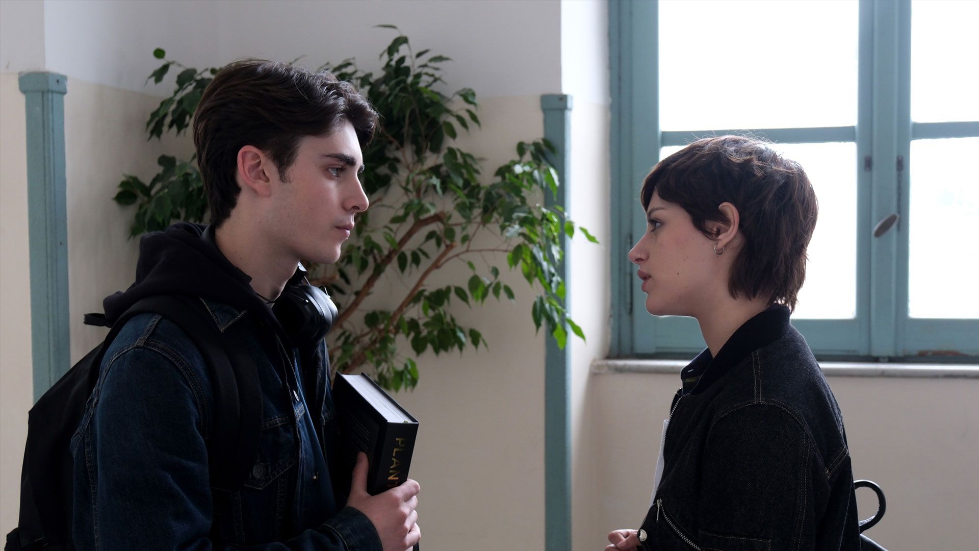 Andrea Arru (Olmo) e Valentina Bivona (Marta) in una scena de I Cesaroni - Il ritorno