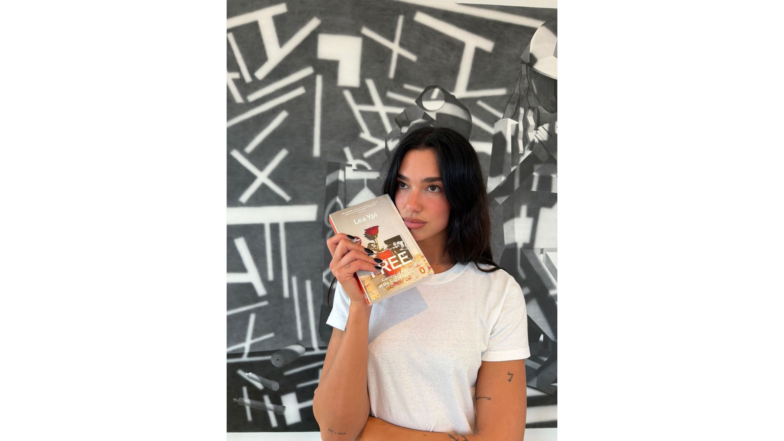 Immagine tratta dal profilo Instagram di @dualipa