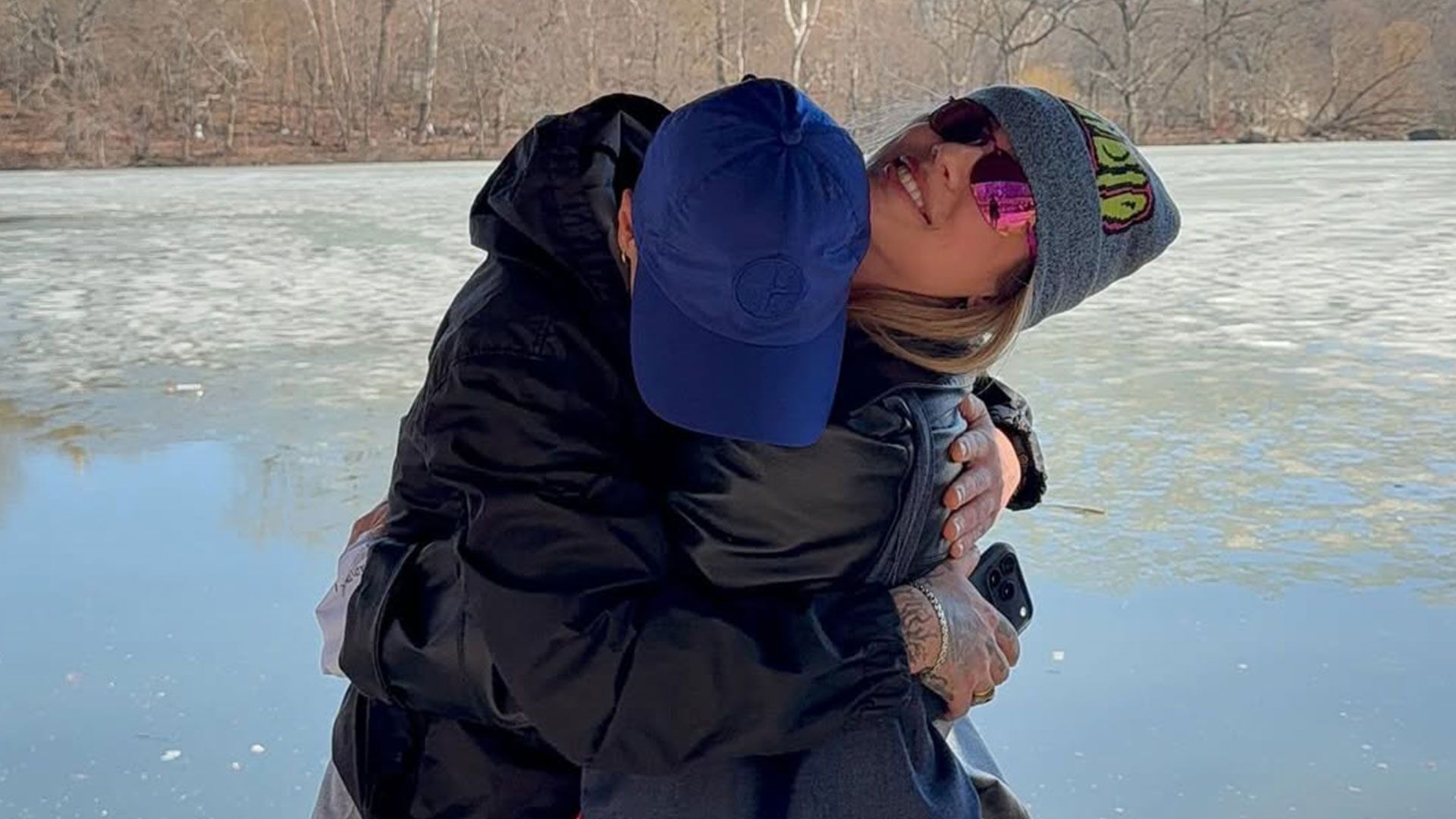 Ultimo e Jacqueline Luna si abbracciano | Instagram: @givemetartare