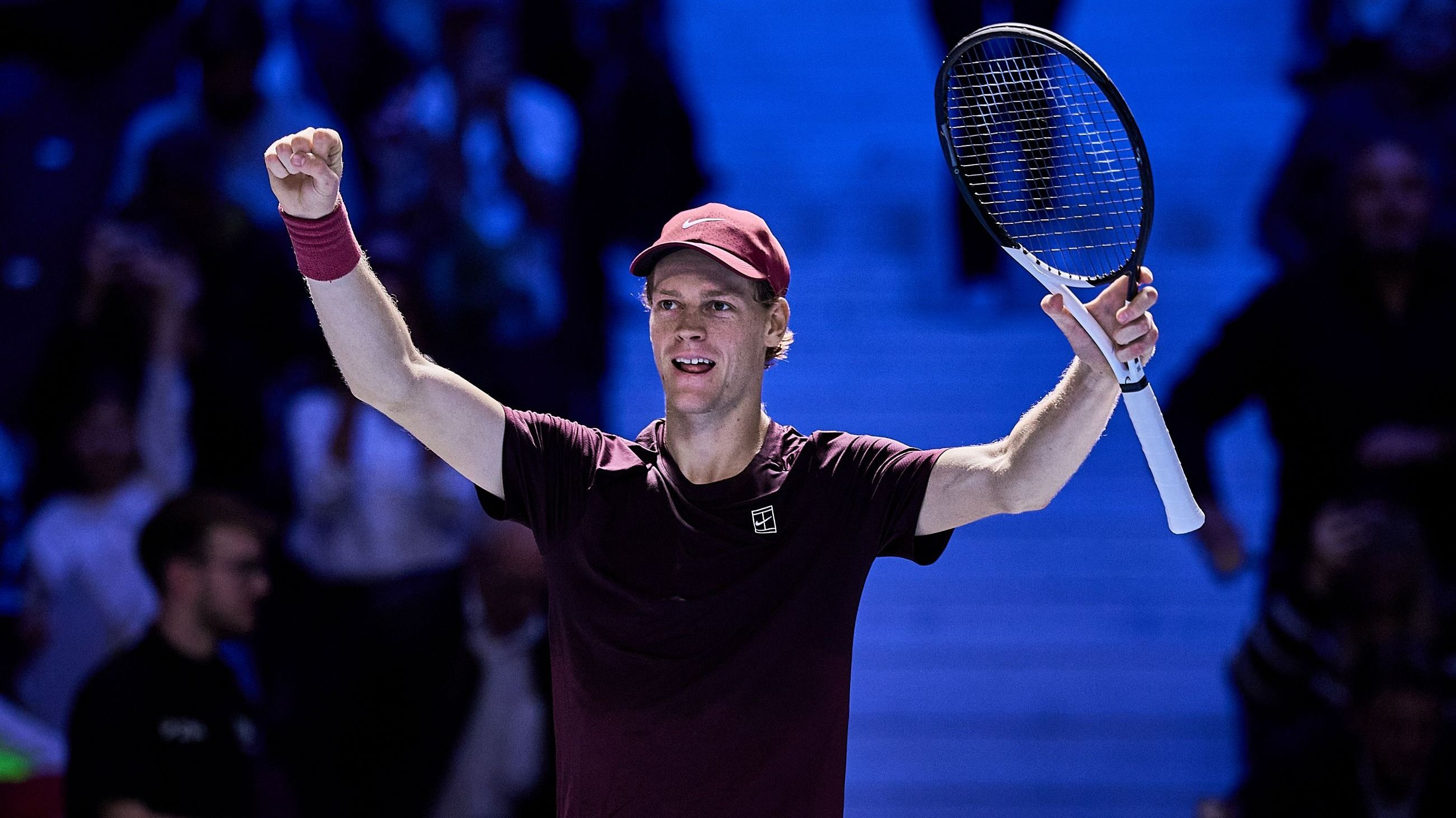 Jannik Sinner festeggia la vittoria dopo la finale contro il tedesco Alexander Zverev durante il nono giorno dell'Erste Bank Open 2025 - Credits Getty Images