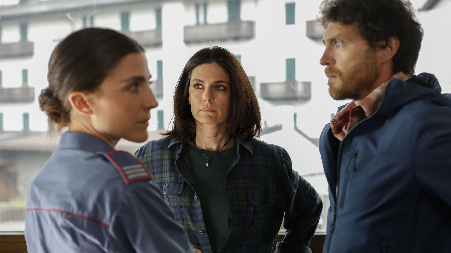 Francesca Valtorta, Anna Valle e Francesco Ferdinando in una scena di Una nuova vita