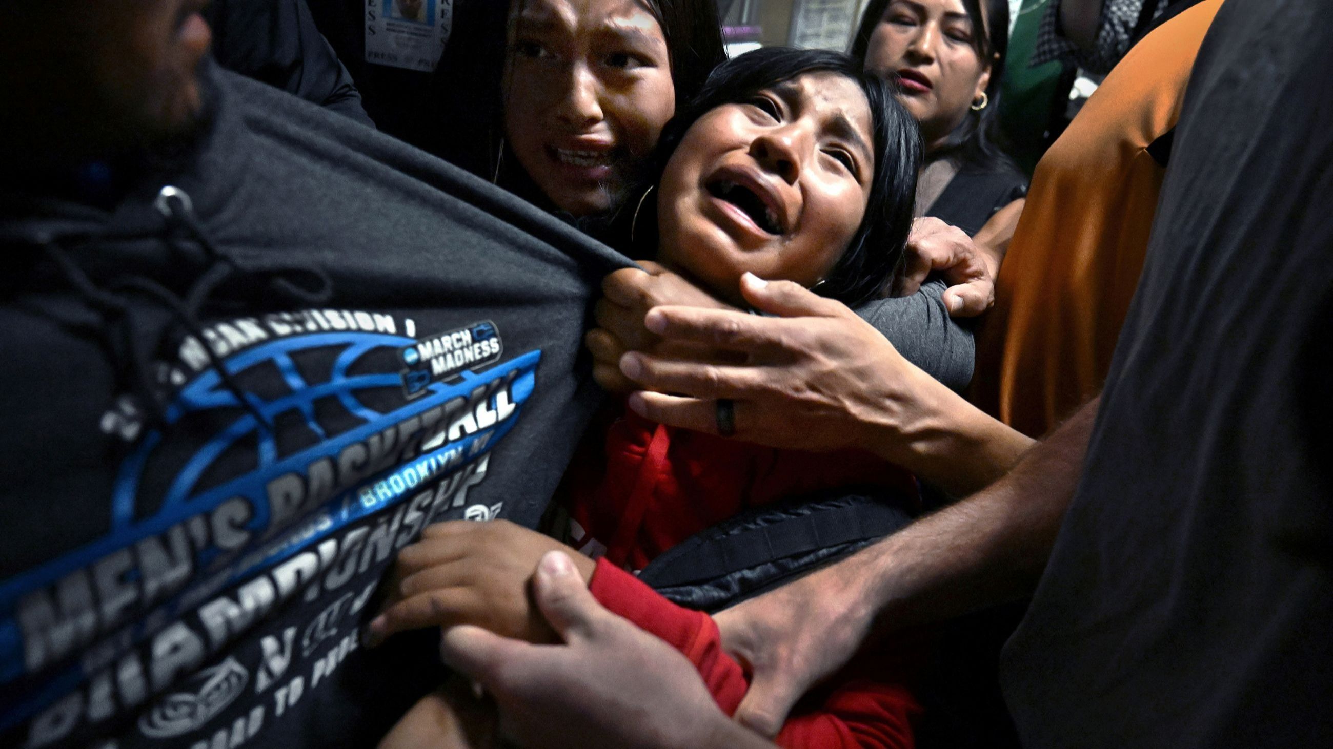 Titolo: Separati dall’ ICE © Carol Guzy, ZUMA Press, iWitness, per Miami Herald