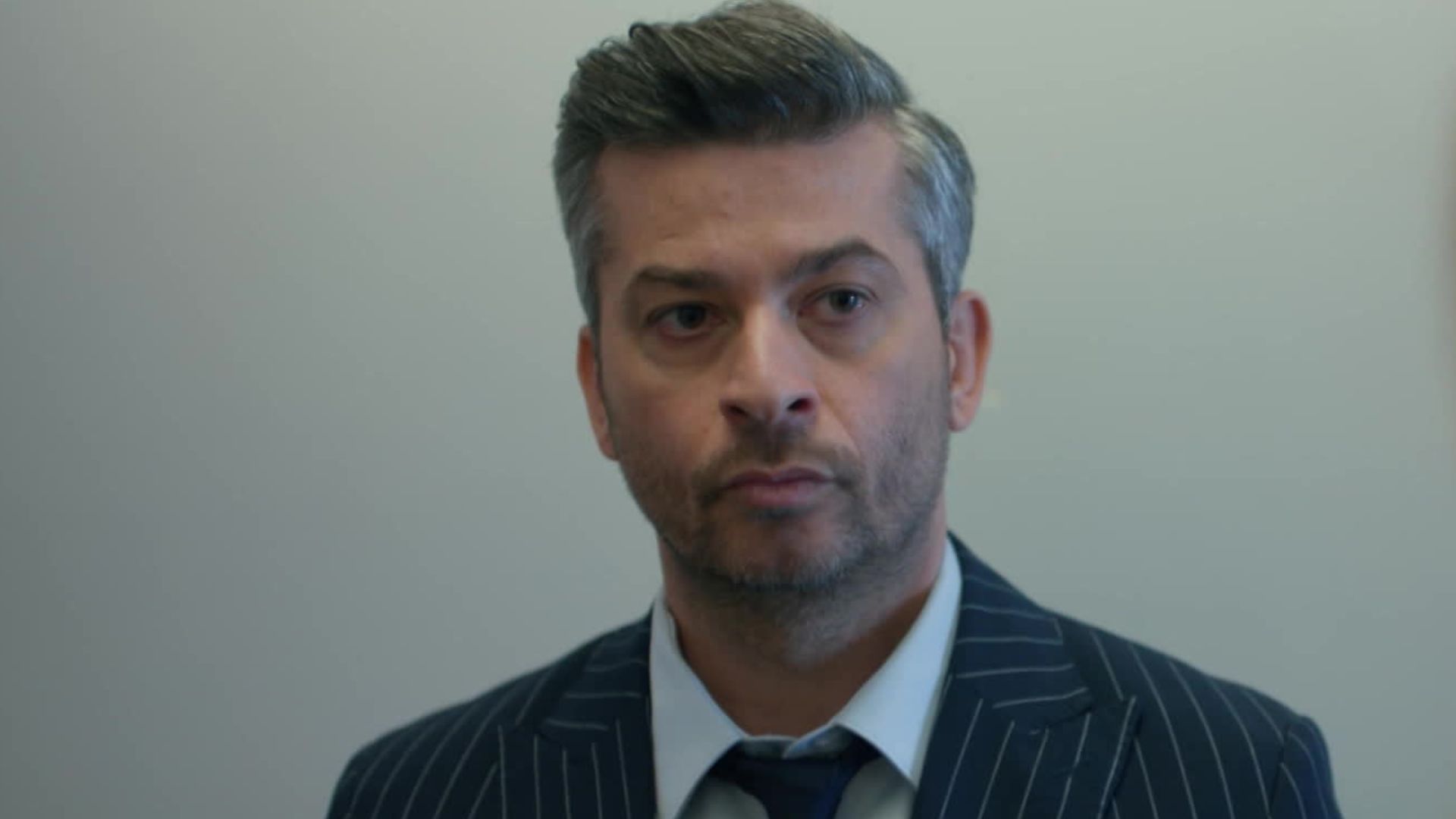 Osman in una scena di Segreti di famiglia 3