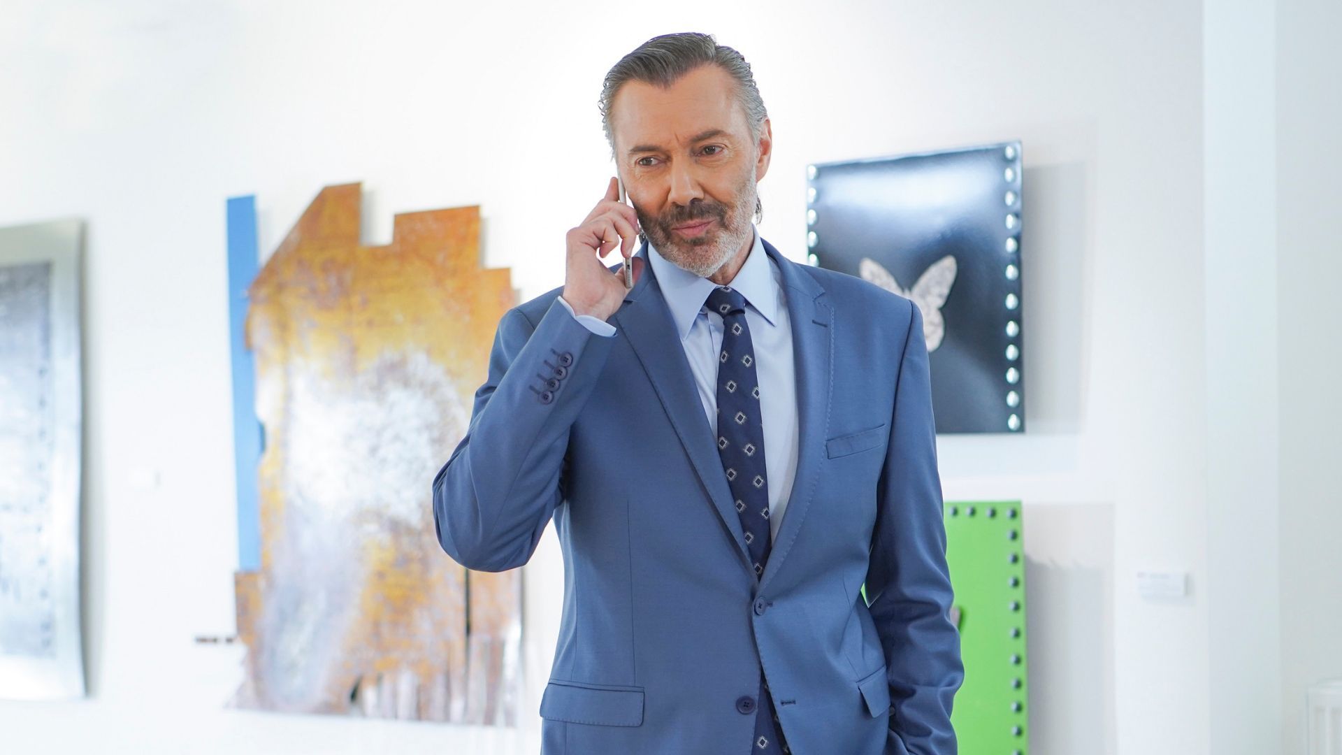 Hakan Karahan (Nadir) in una scena di Forbidden Fruit 3