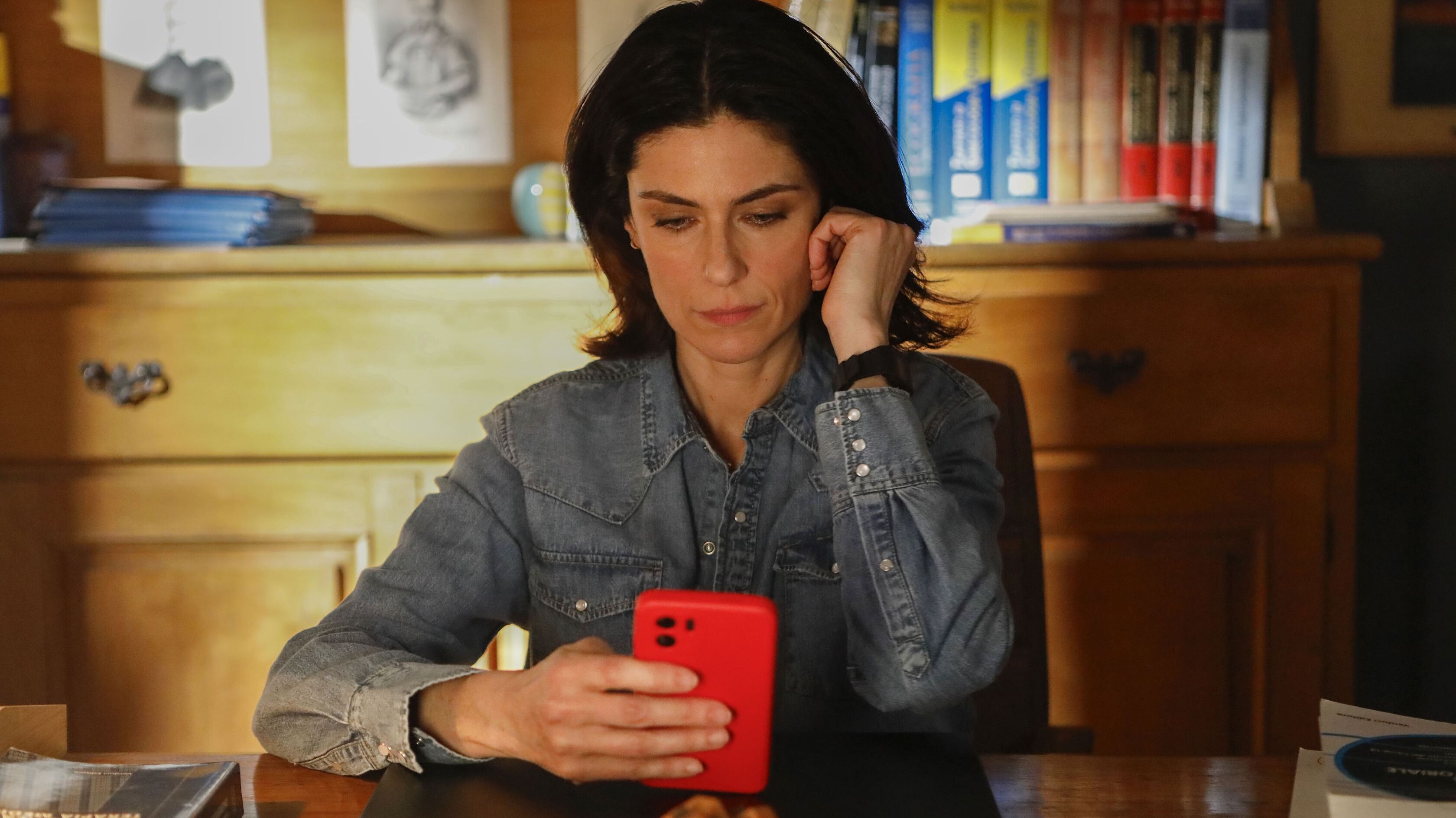 Anna Valle in una scena di Una vita 