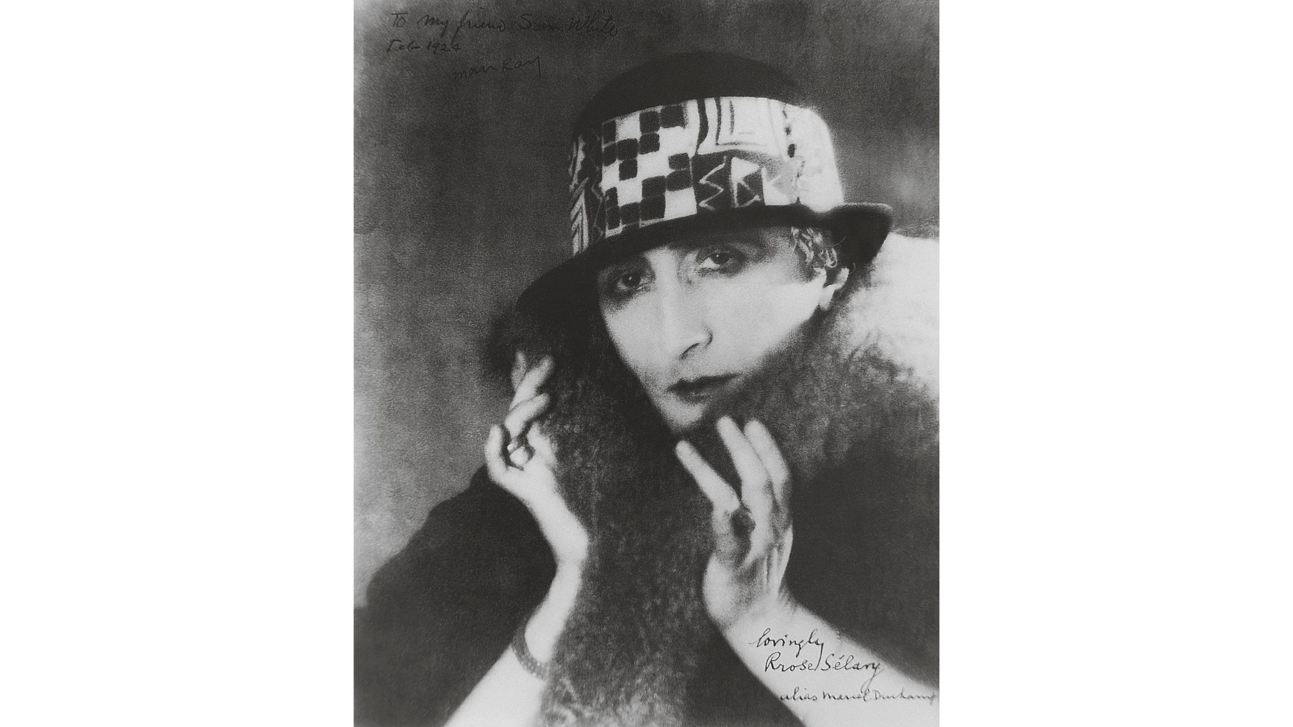 Rrose Selavy (Marcel Duchamp travesti), 1921 © Man Ray 2015 Trust, by SIAE 2025 - Courtesy Press Office