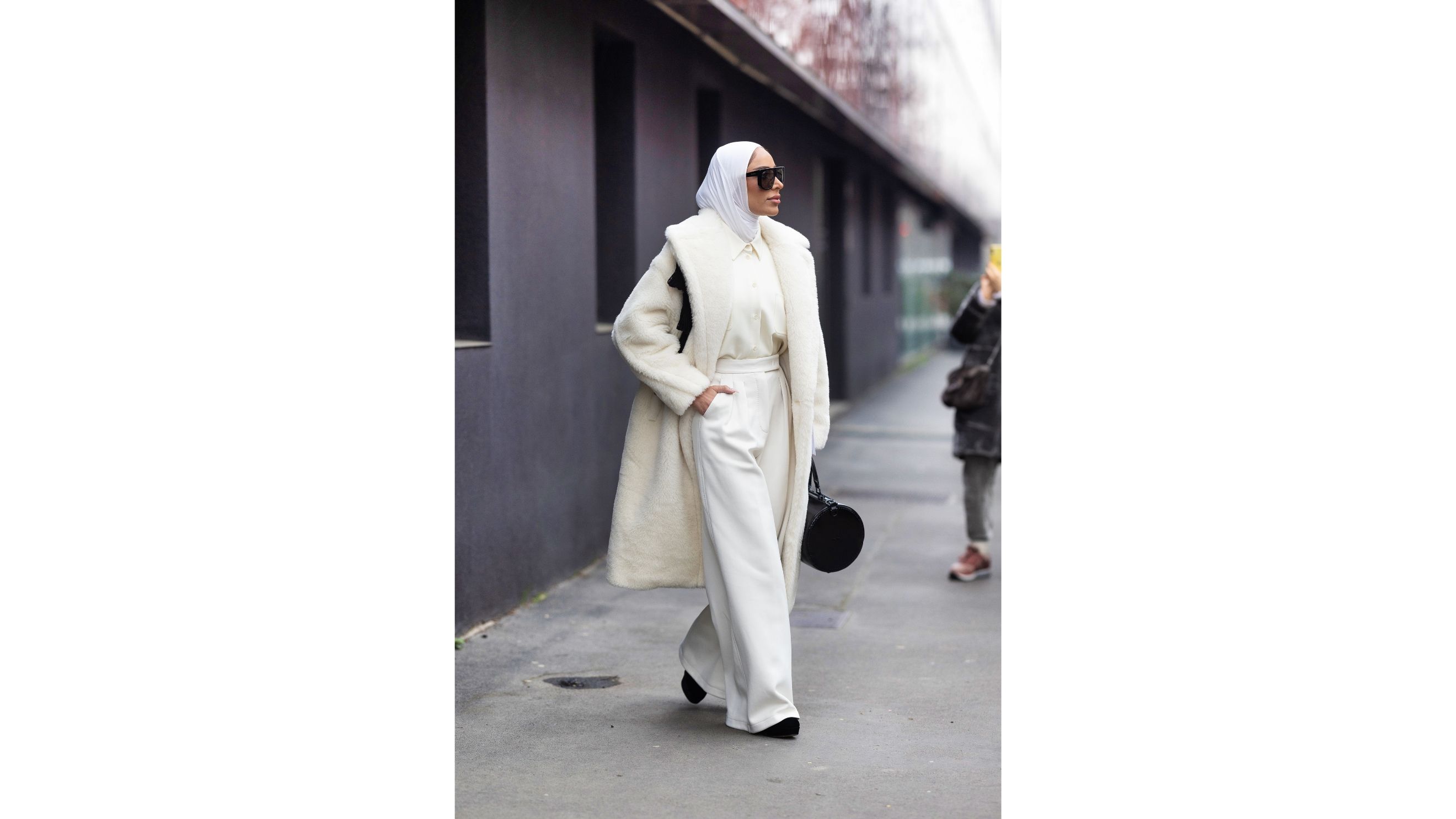 Styling di un Hijab dallo street style dell’ultima Milano Fashion Week 
Credit: Getty Images

