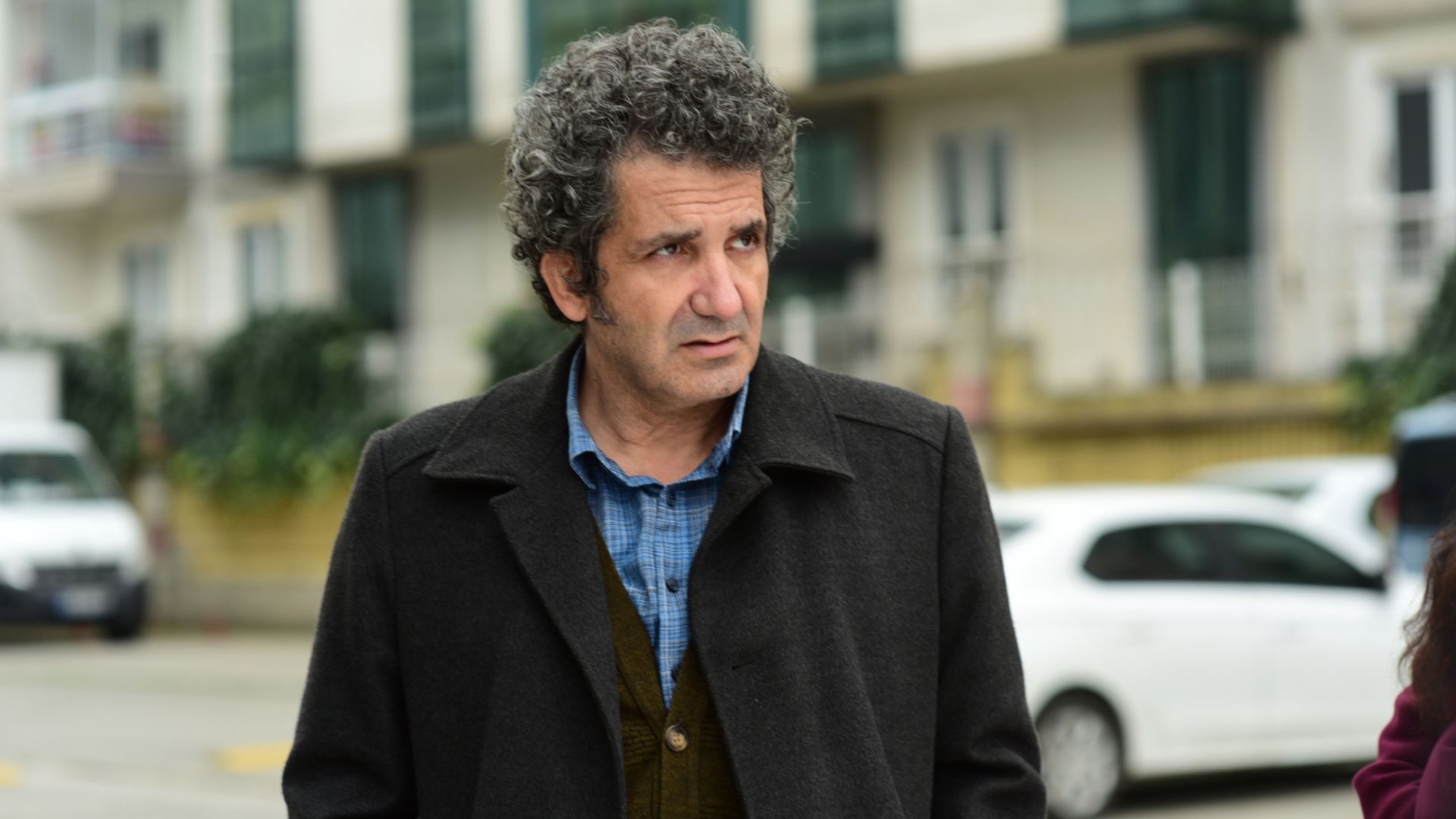 Cuneyt Mete (Orhan) in una scena di Tutto per la mia famiglia 2