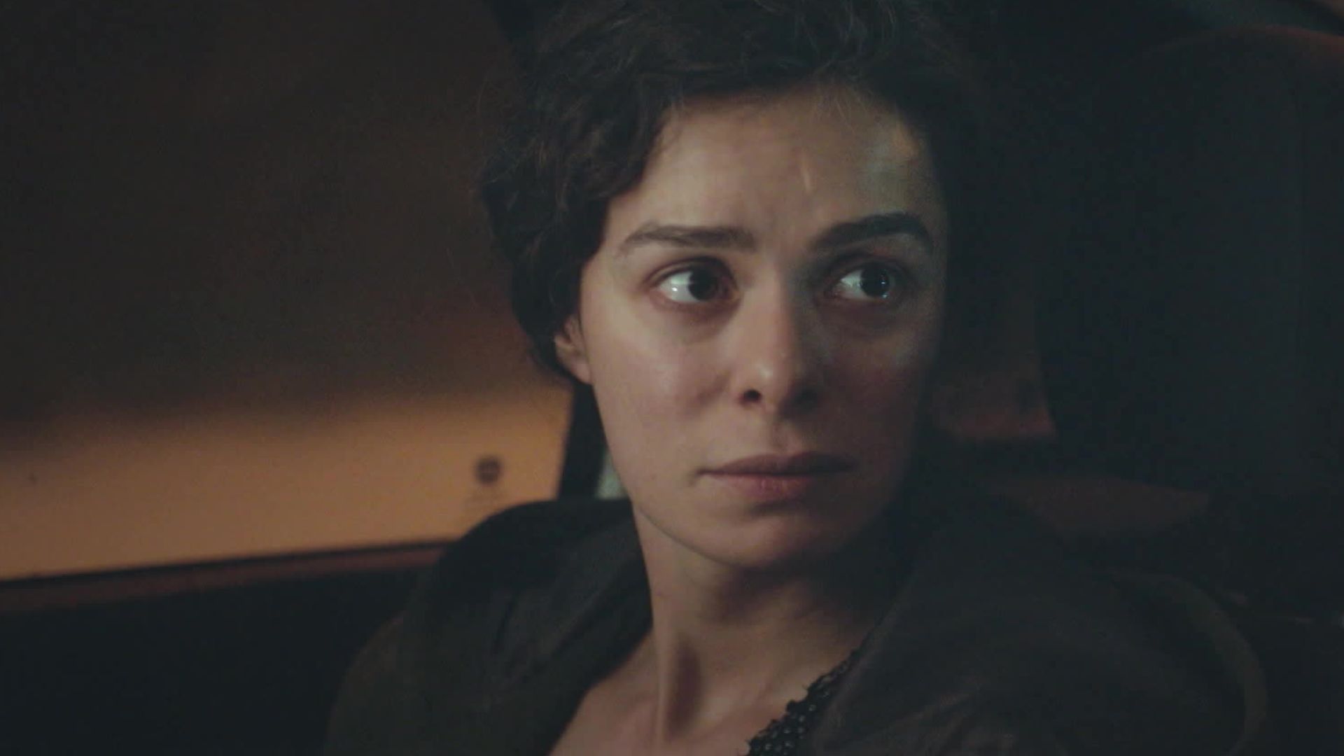 Bahar in una scena de La forza di una donna 3