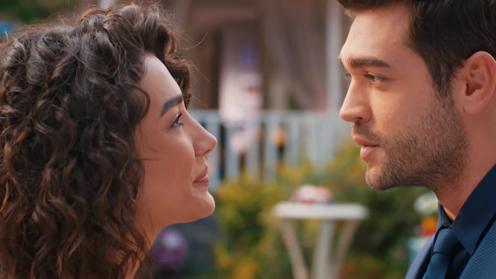 Demir e Selin in una scena di Everywhere I go