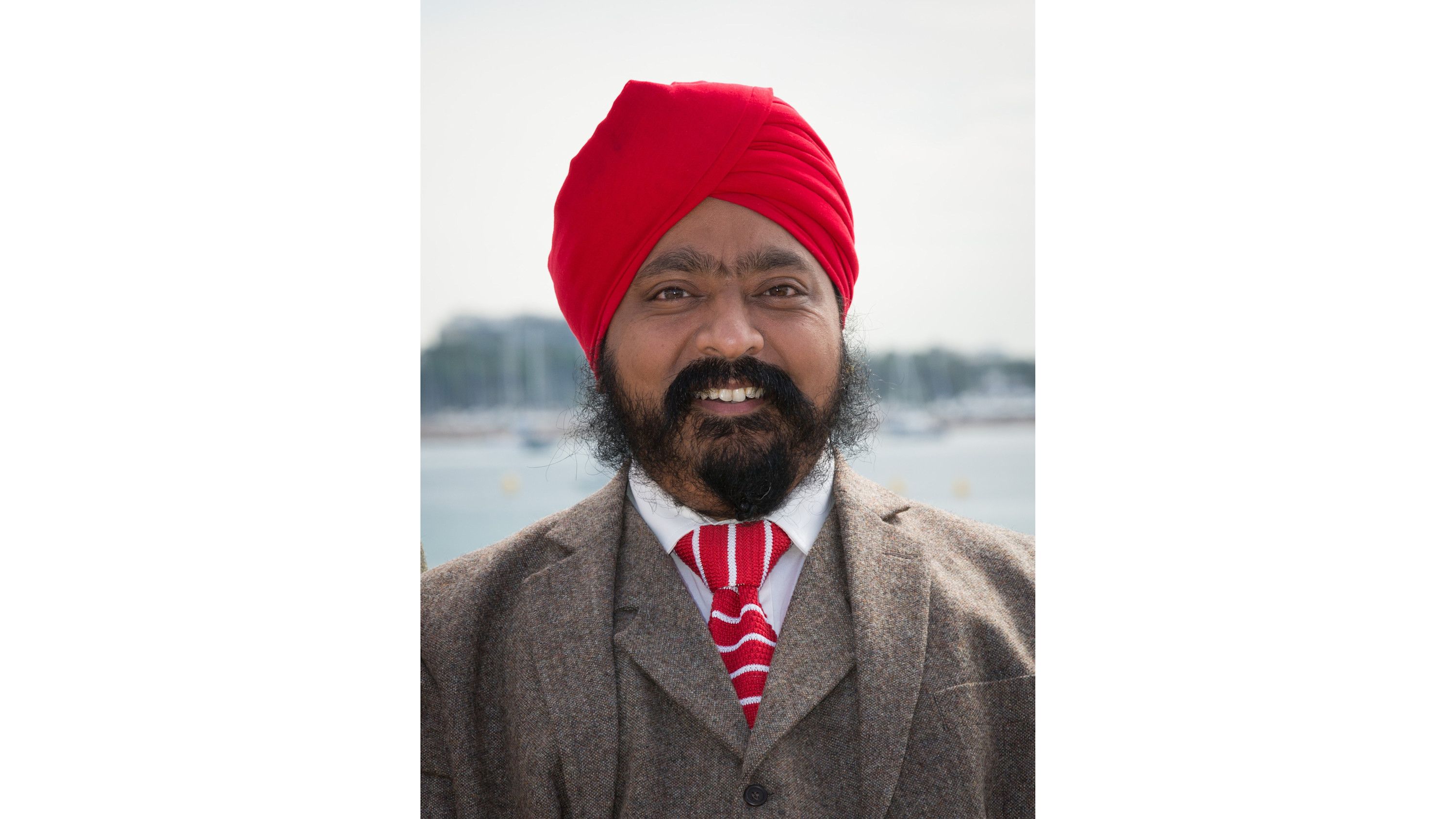 Lo chef Tony Singh posa durante il photocall di "The Incredible Spice Man" al Mipcom il 7 ottobre 2013 a Cannes, in Francia. Credits: Getty Images
