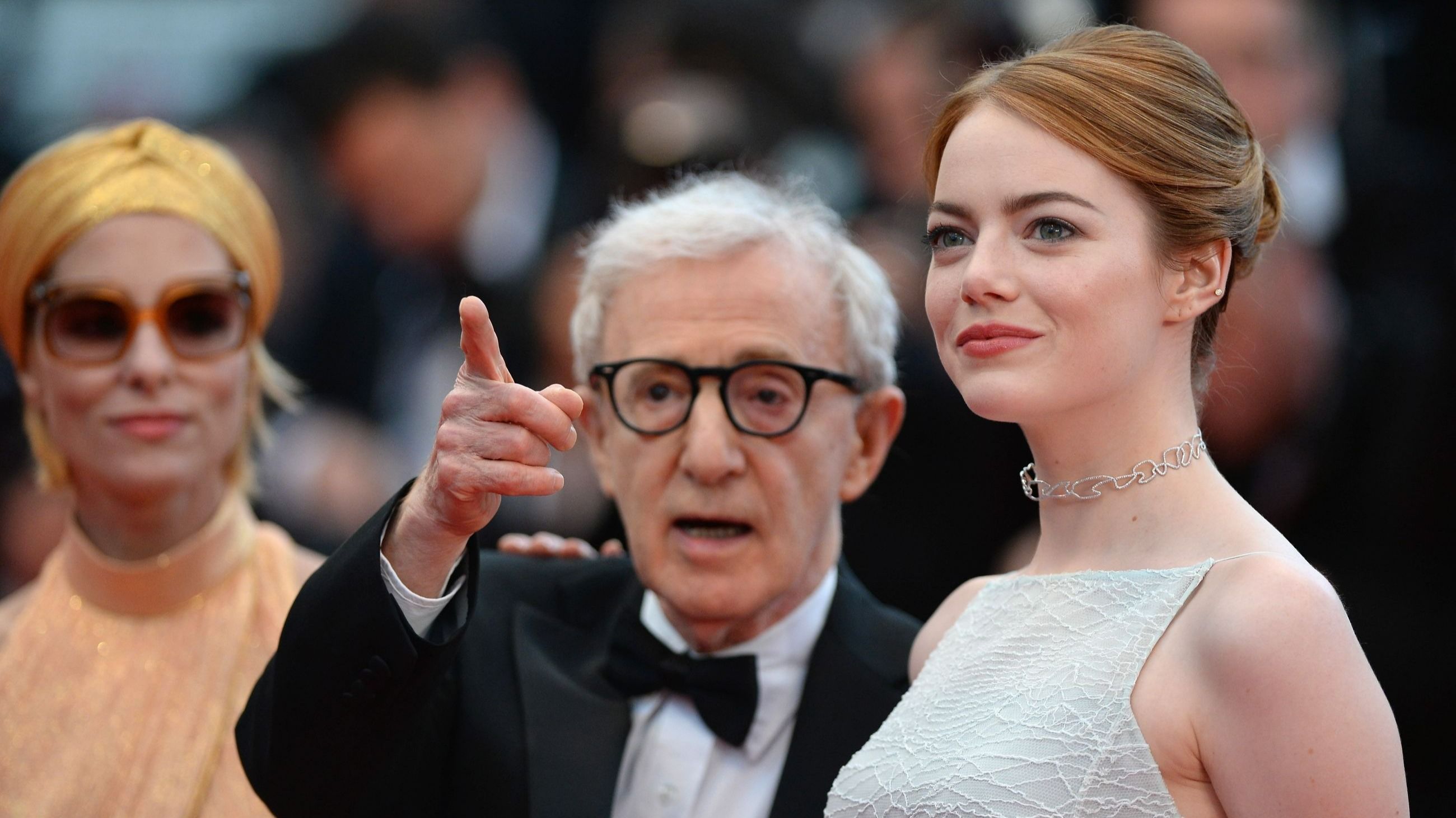 Emma Stone, Woody Allen e Parker Posey partecipano alla première di “Irrational Man” durante la 68ª edizione del Festival di Cannes il 15 maggio 2015 a Cannes, in Francia - Credits: Getty Images
