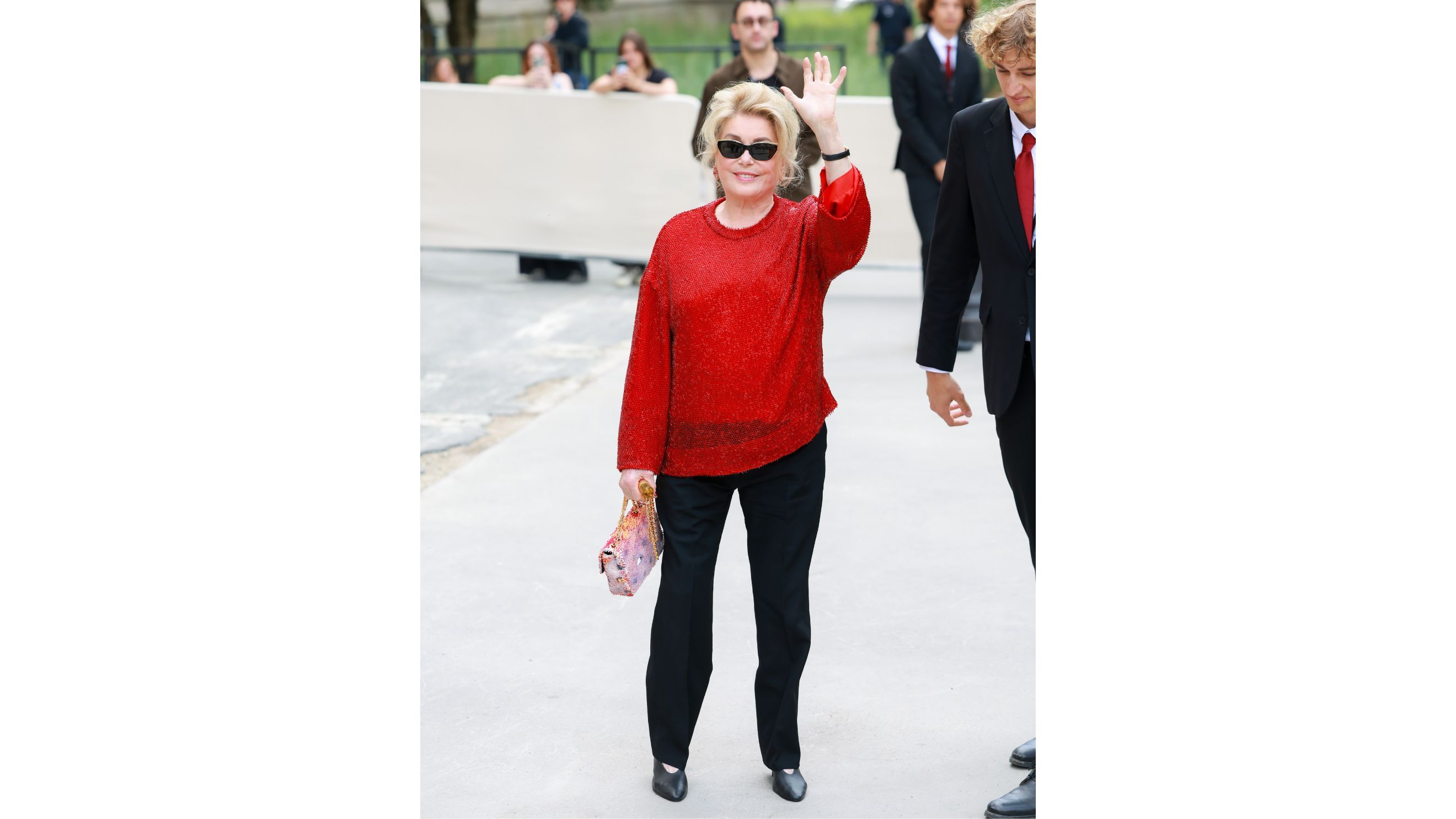 Catherine Deneuve partecipa alla sfilata Chanel Haute Couture Autunno/Inverno 2026/2027 nell’ambito della Settimana della Moda di Parigi, il 7 luglio 2026 a Parigi, in Francia - Credits: Getty Images